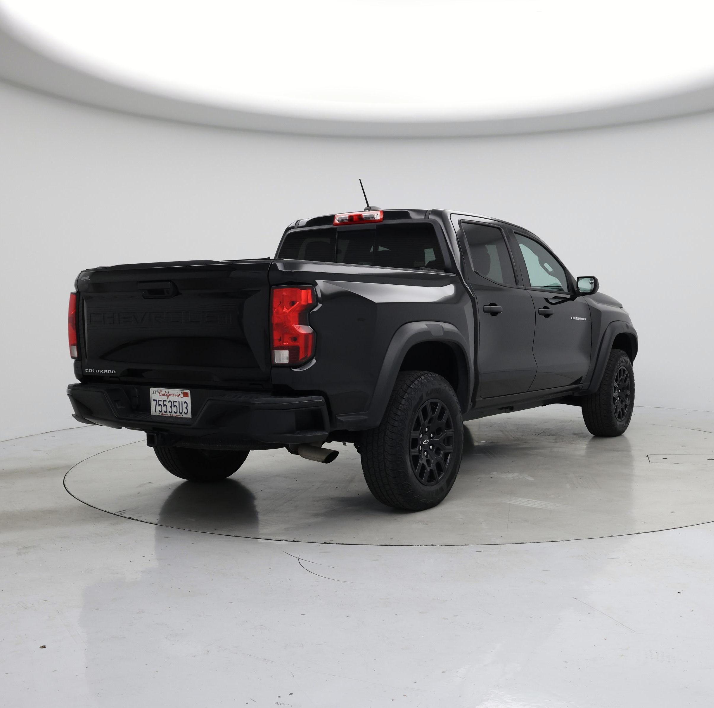 Thumbnail: 2023 Chevrolet Colorado - 8