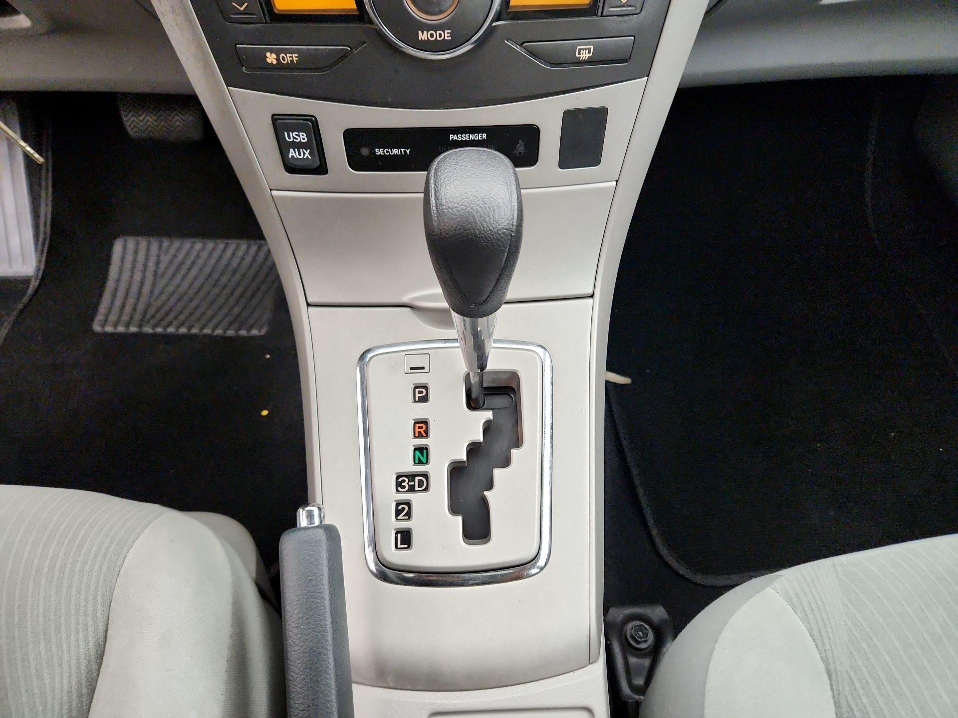 Thumbnail: 2013 Toyota Corolla - 16