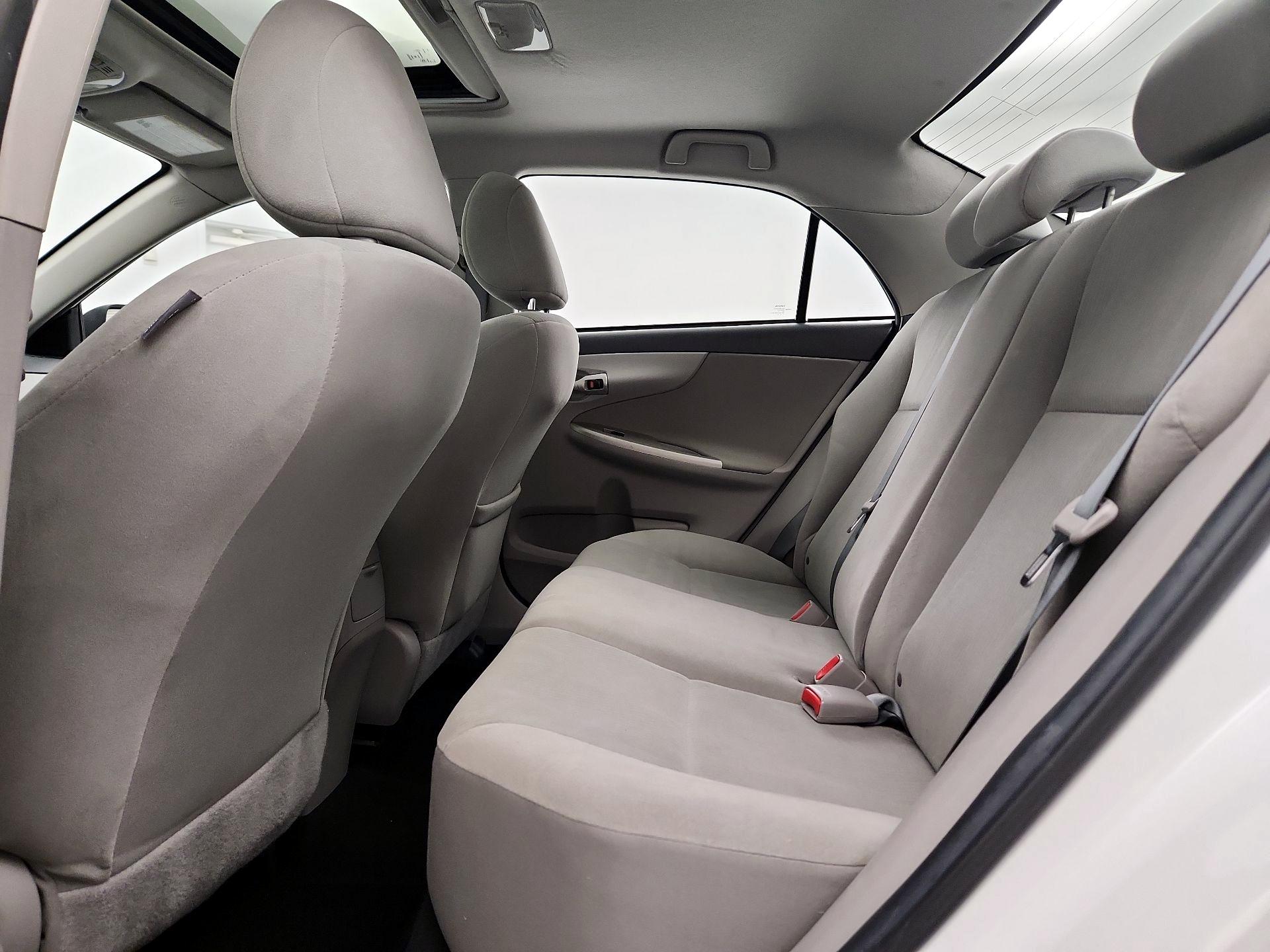 Thumbnail: 2013 Toyota Corolla - 19