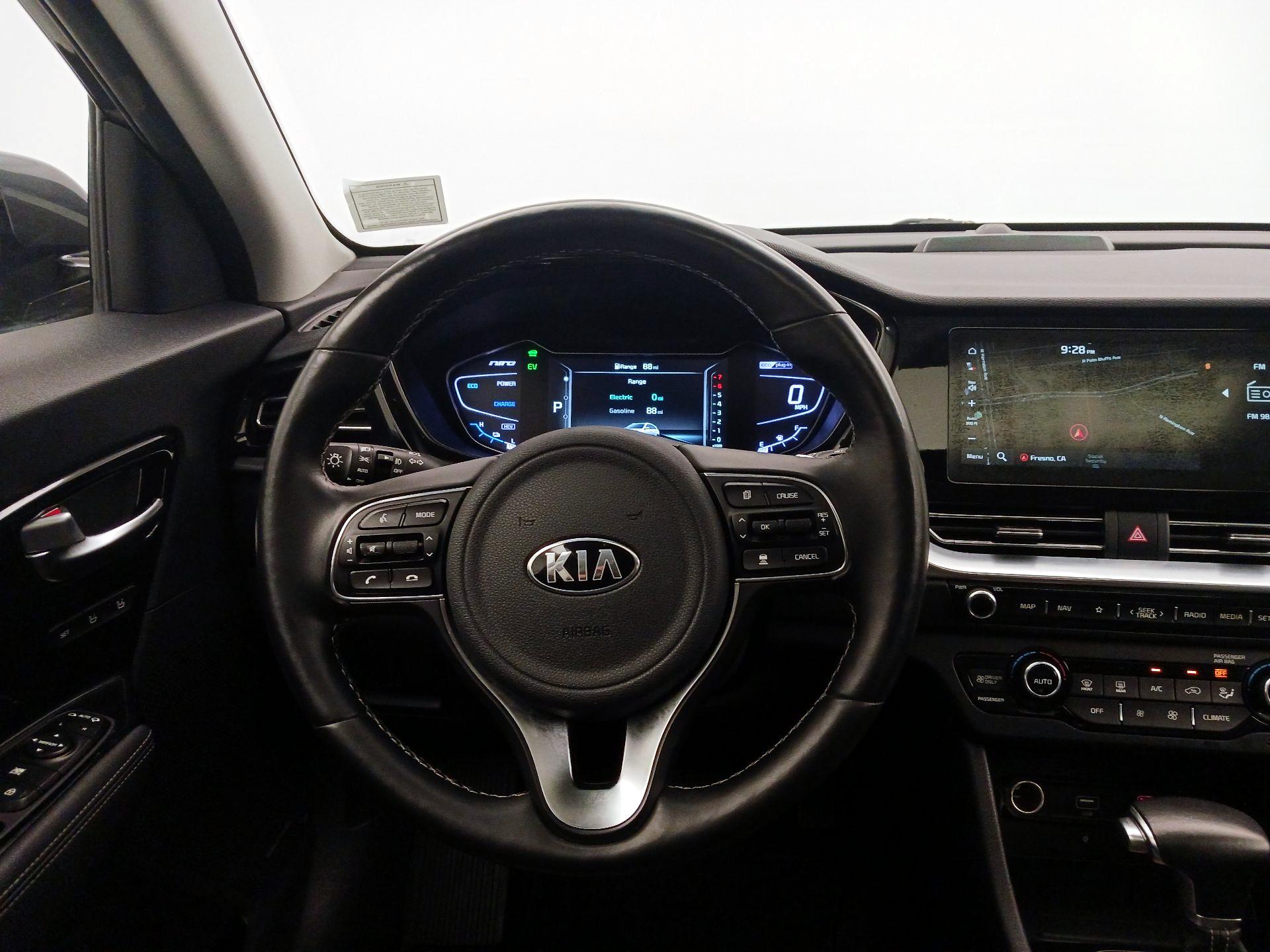 Thumbnail: 2020 Kia Niro - 10