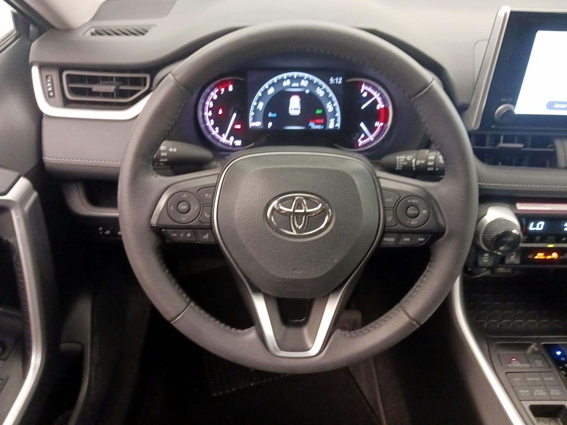Thumbnail: 2024 Toyota RAV4 - 10
