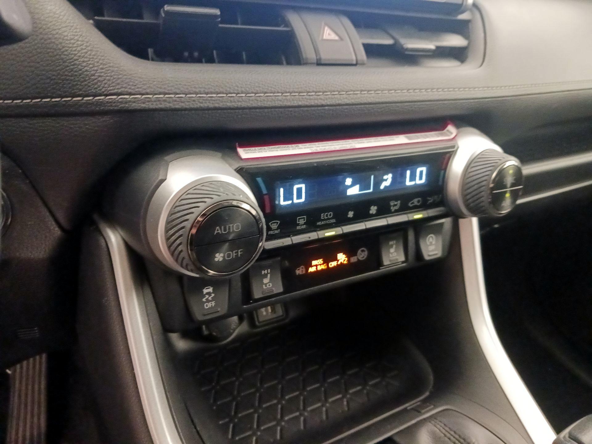 Thumbnail: 2024 Toyota RAV4 - 16