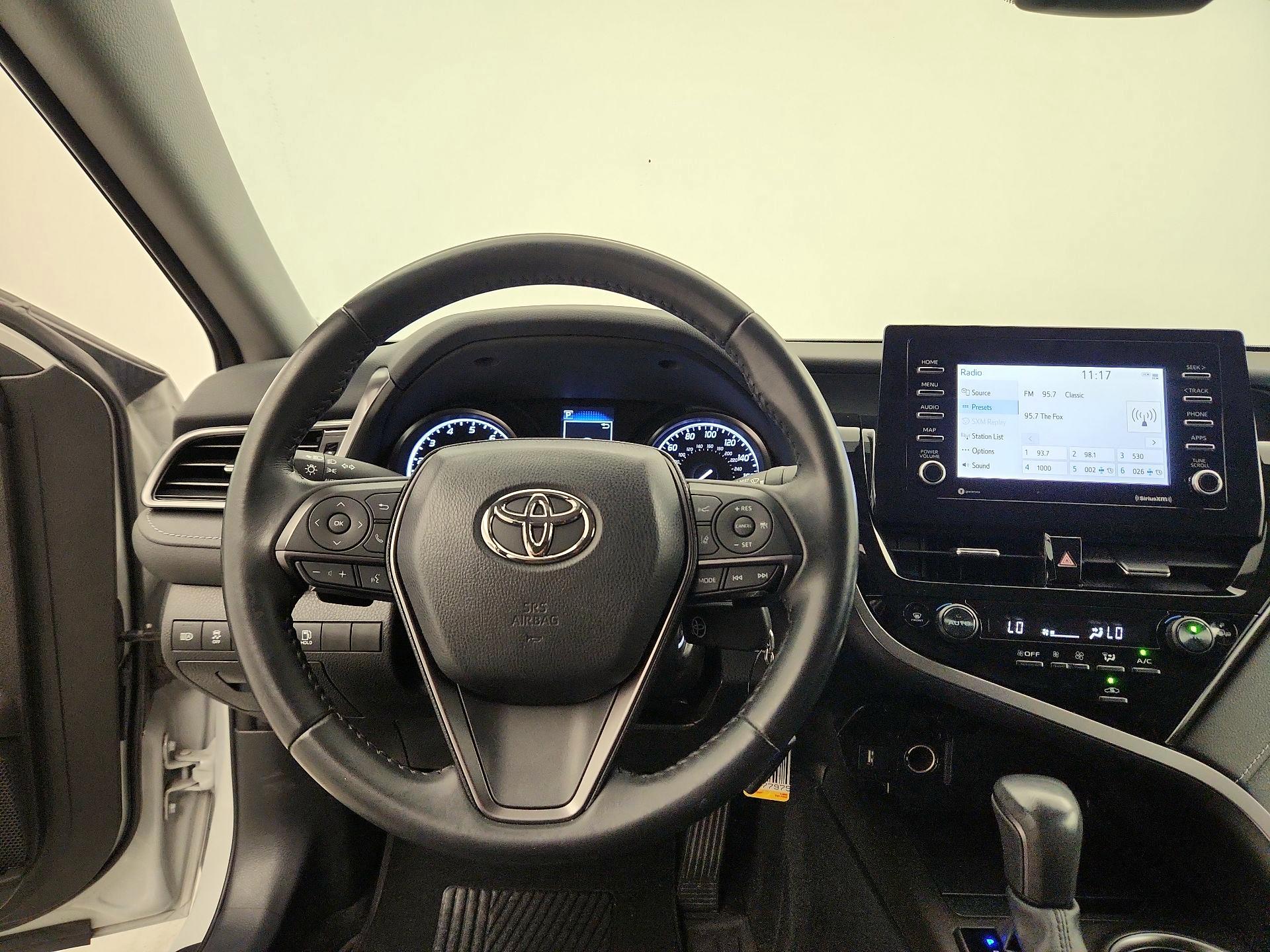 Thumbnail: 2022 Toyota Camry - 10