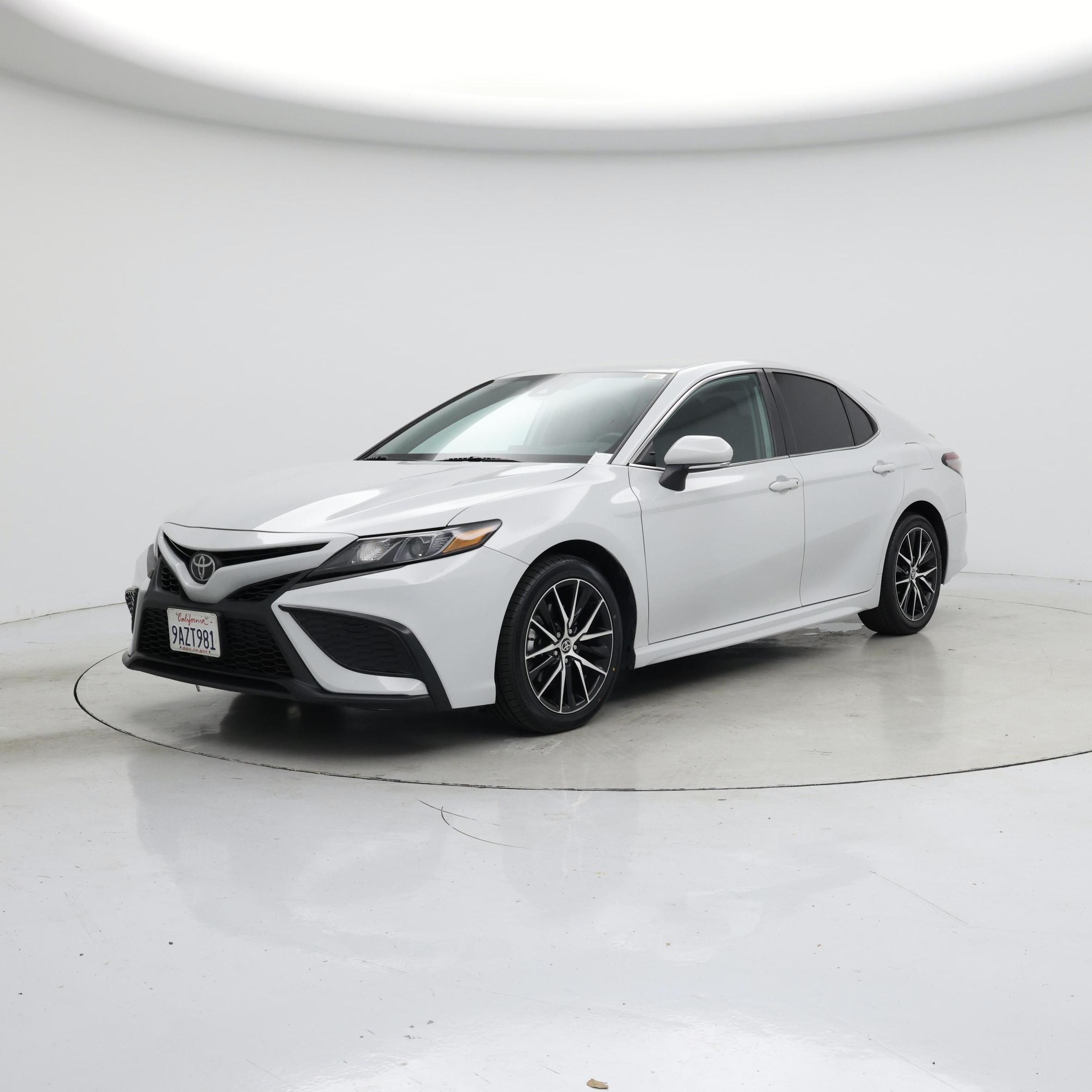 Thumbnail: 2022 Toyota Camry - 4