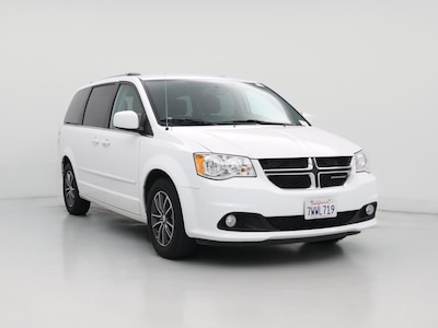 White 2017 Dodge Grand Caravan SXT