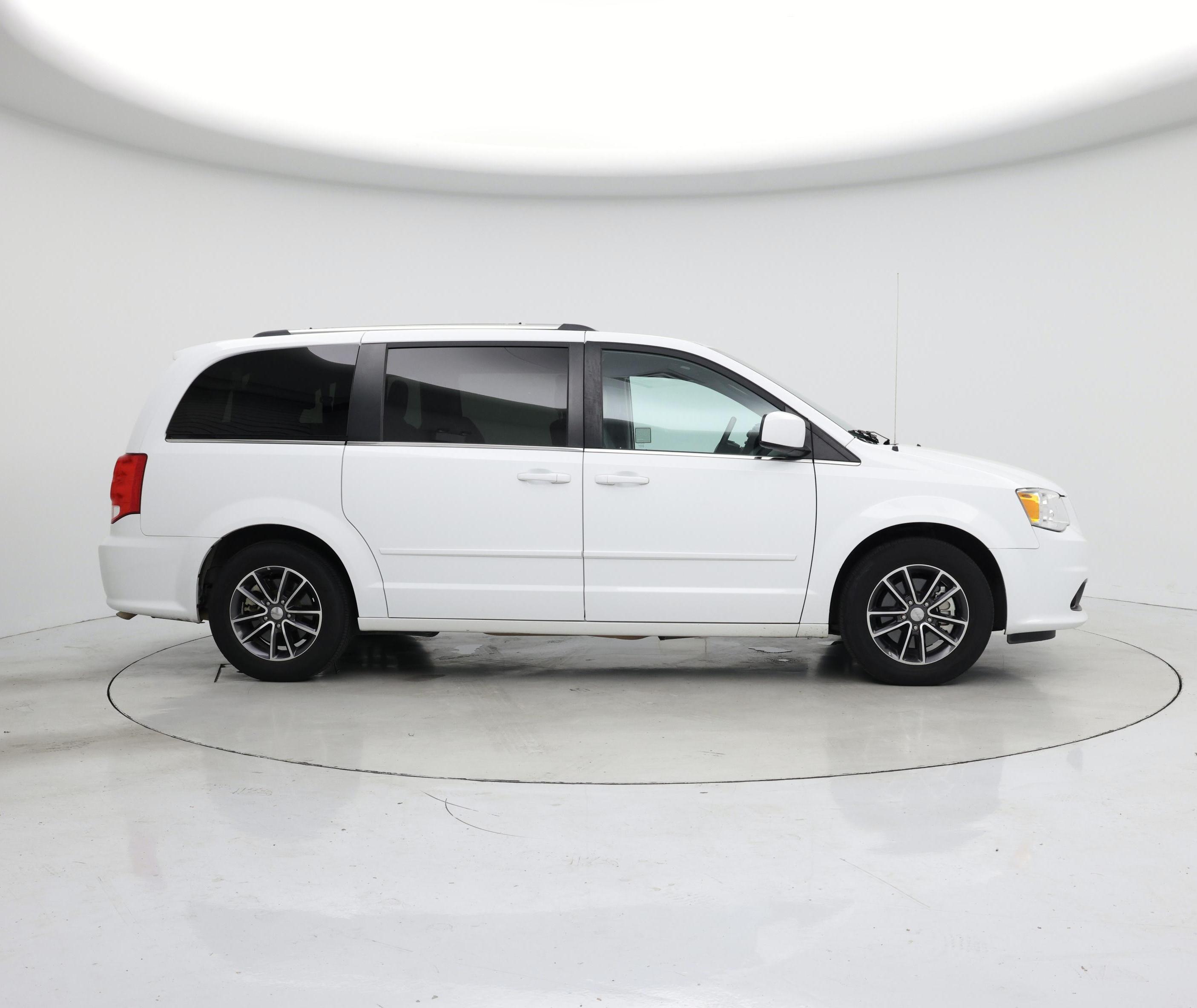 Thumbnail: 2017 Dodge Grand Caravan - 7