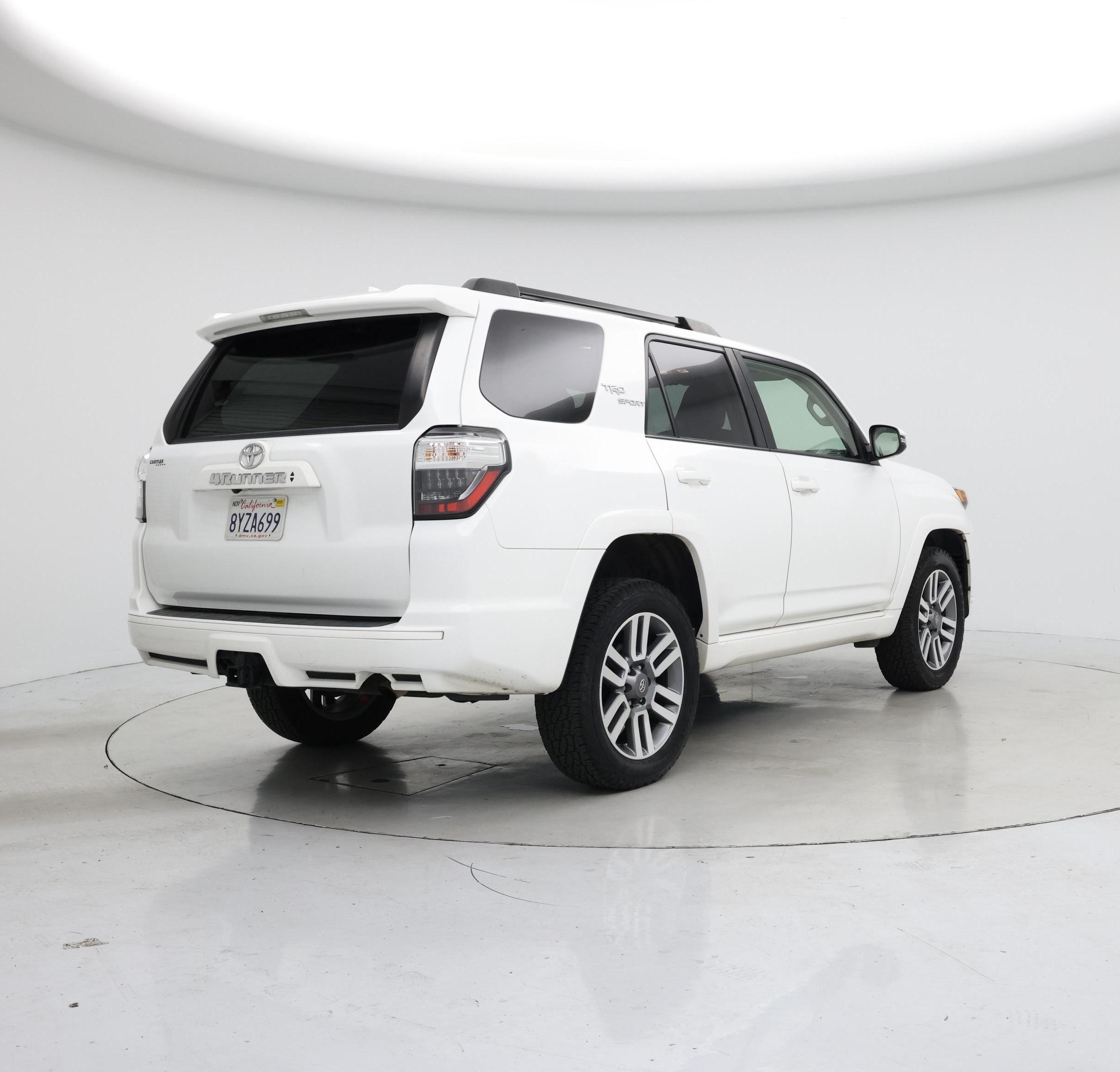 Thumbnail: 2022 Toyota 4Runner - 8