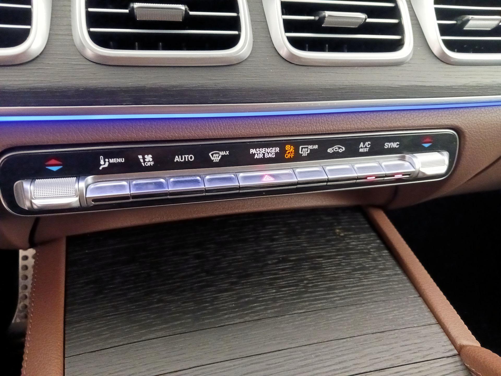 Thumbnail: 2024 Mercedes-Benz GLS - 17