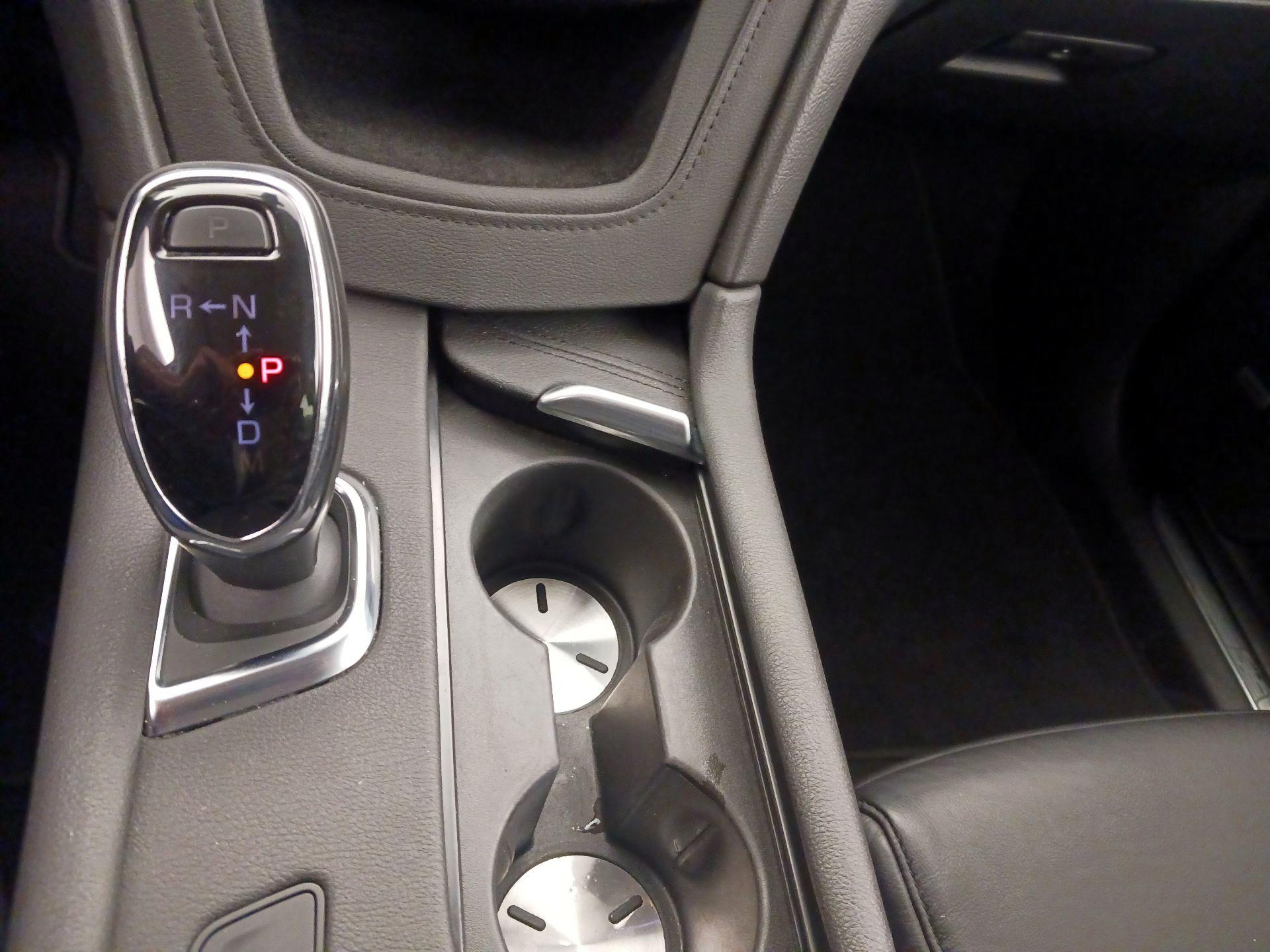 Thumbnail: 2017 Cadillac XT5 - 17