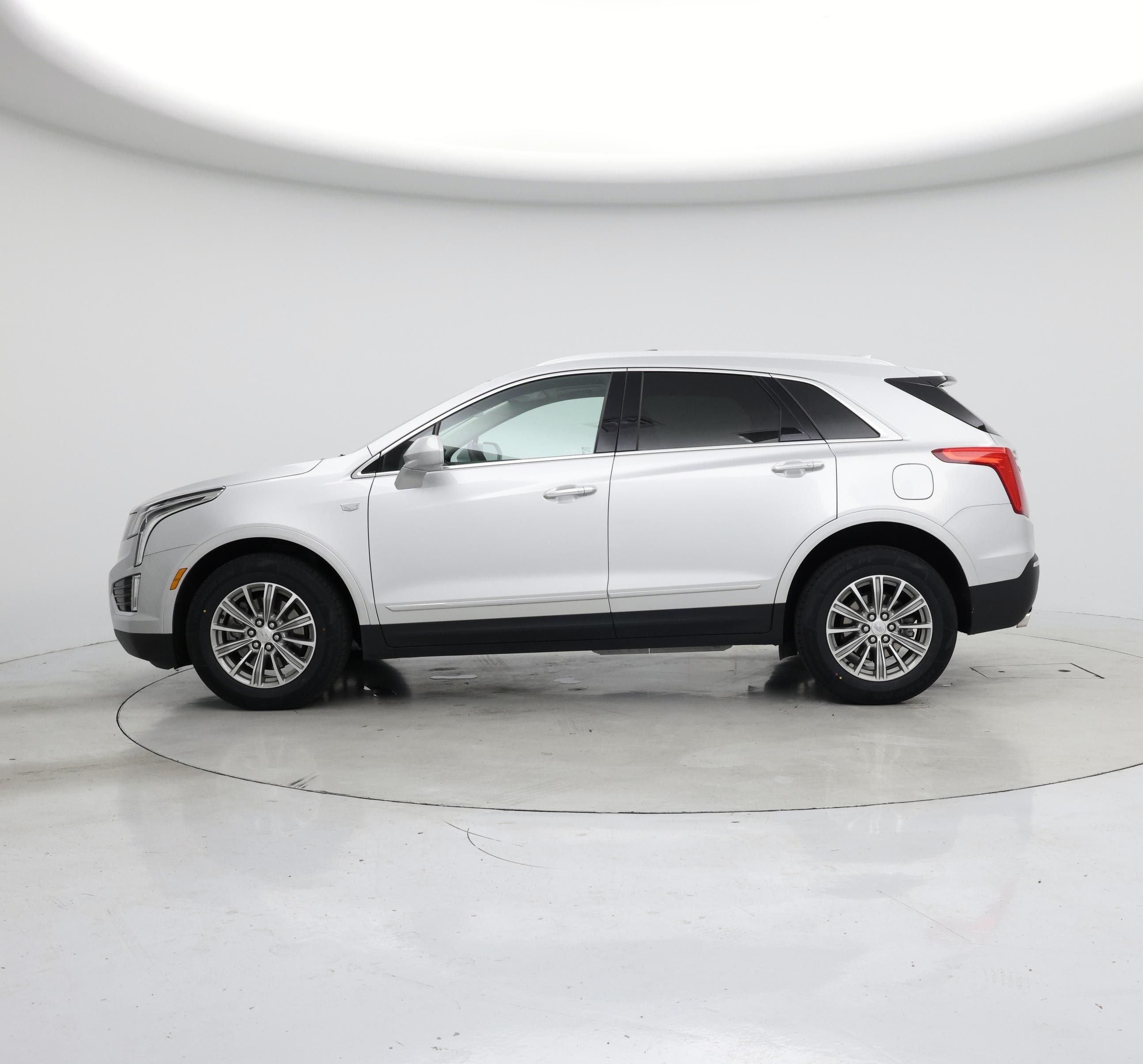 Thumbnail: 2017 Cadillac XT5 - 3