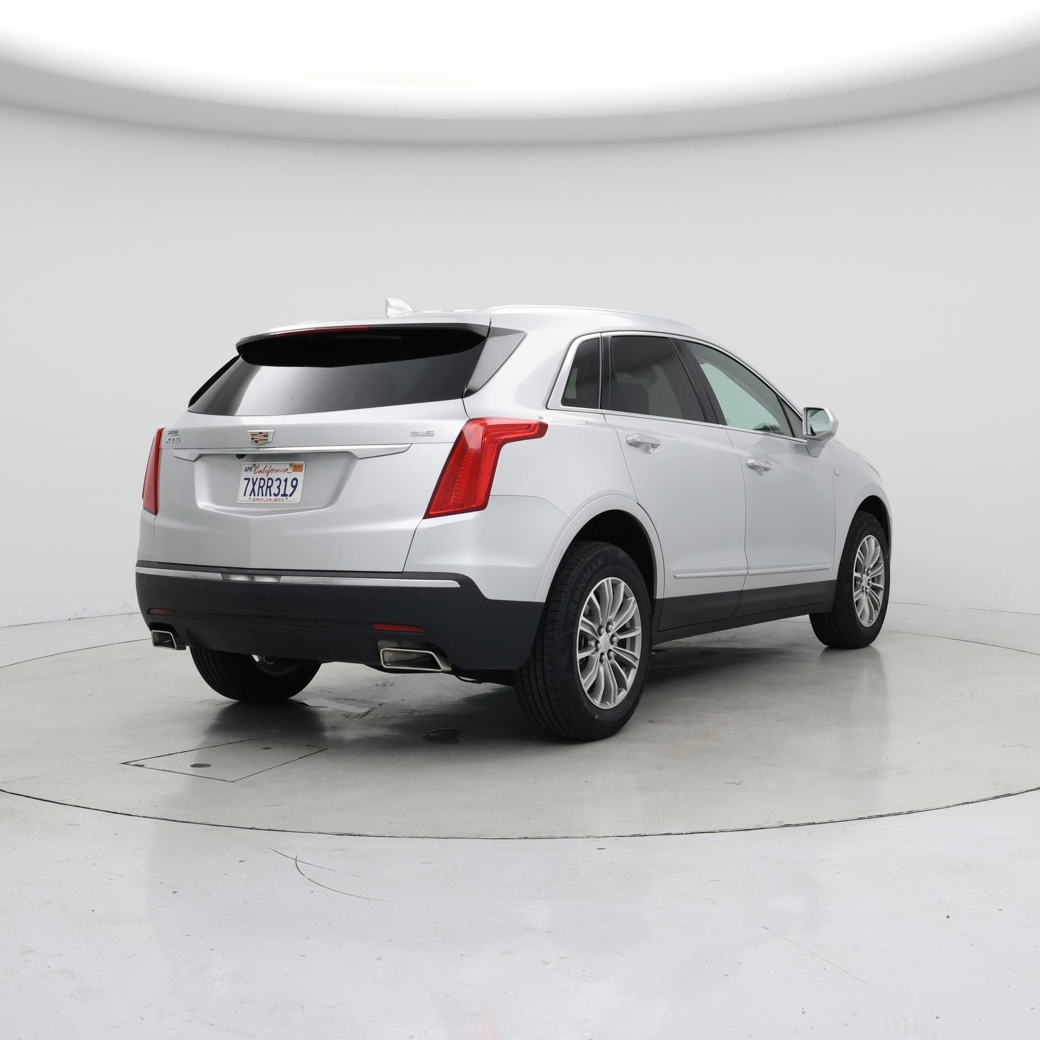 Thumbnail: 2017 Cadillac XT5 - 8