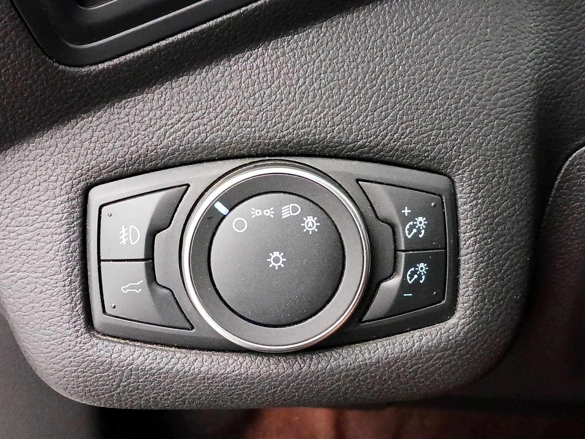 Thumbnail: 2019 Ford Escape - 13
