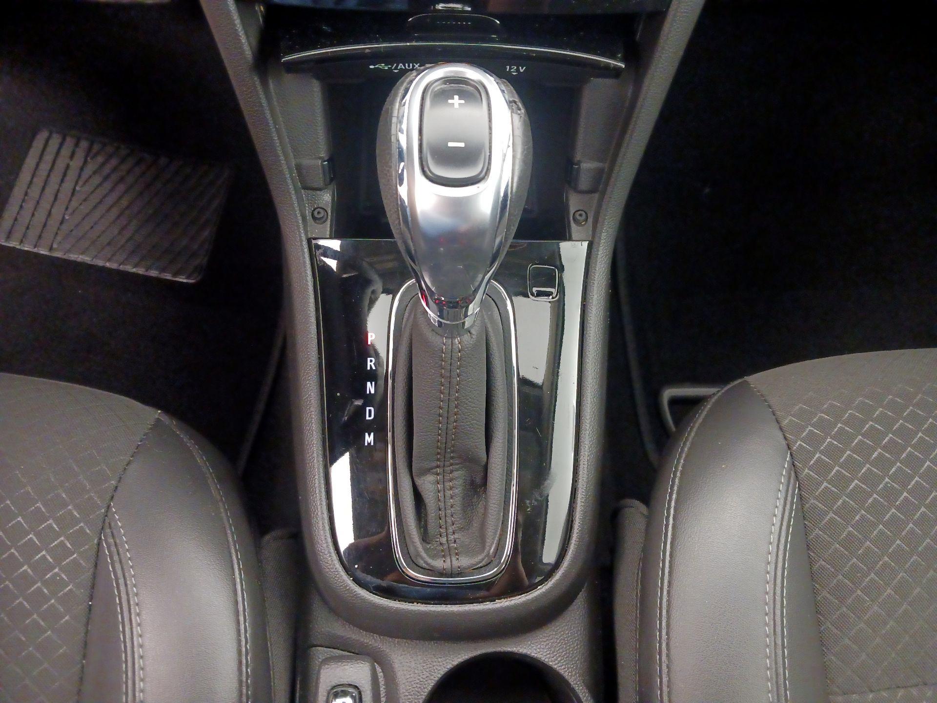 Thumbnail: 2018 Buick Encore - 17