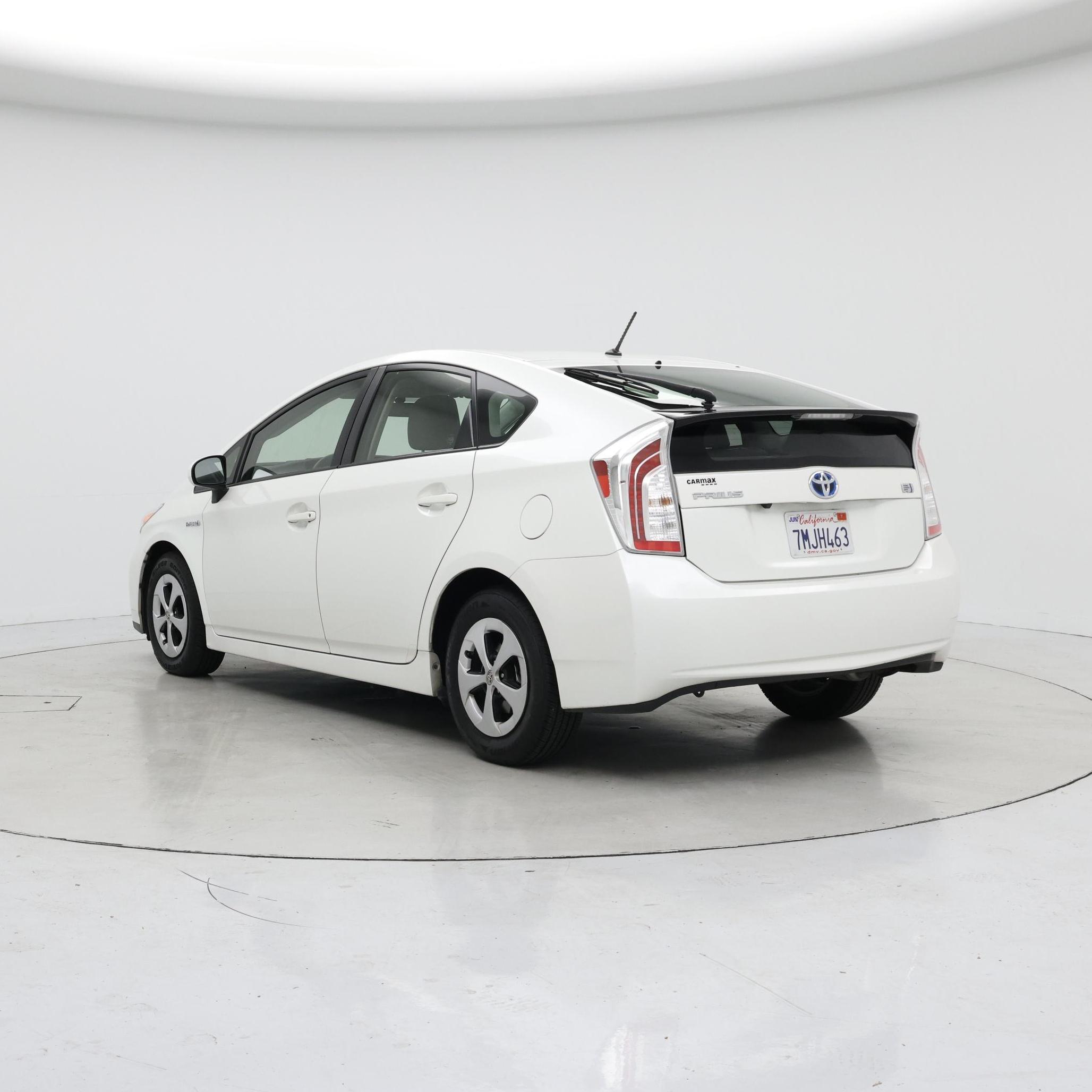 Thumbnail: 2015 Toyota Prius - 2