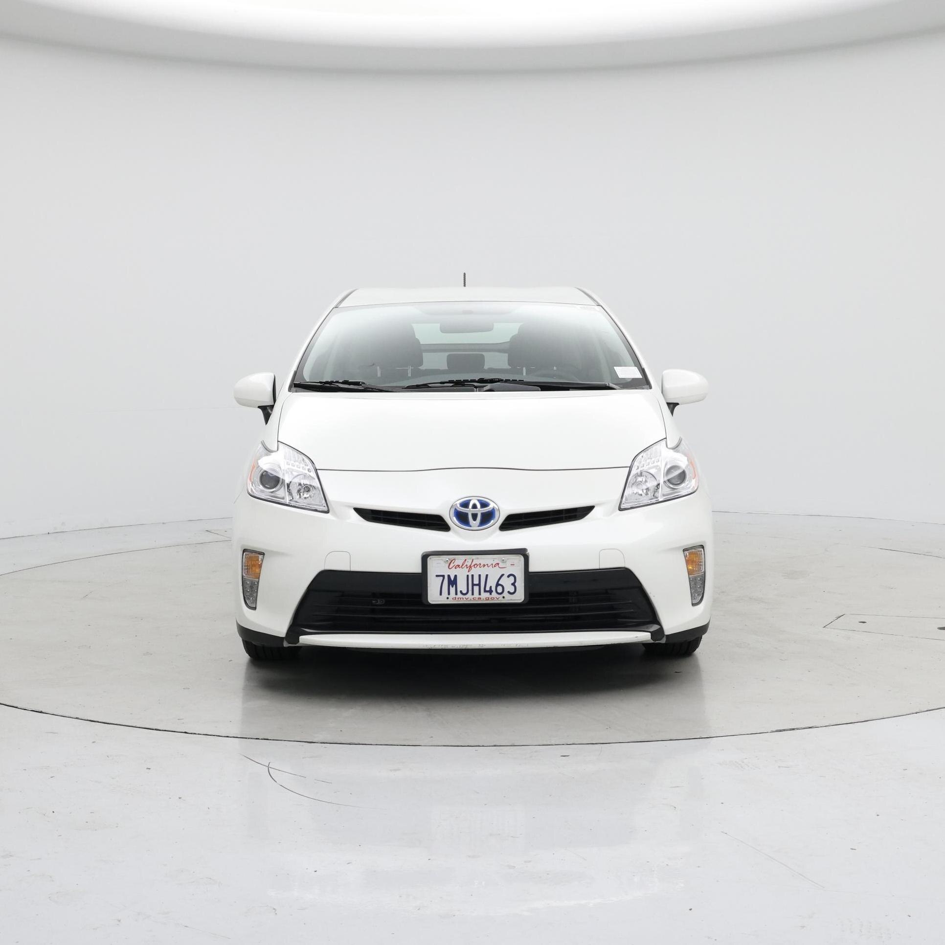 Thumbnail: 2015 Toyota Prius - 5