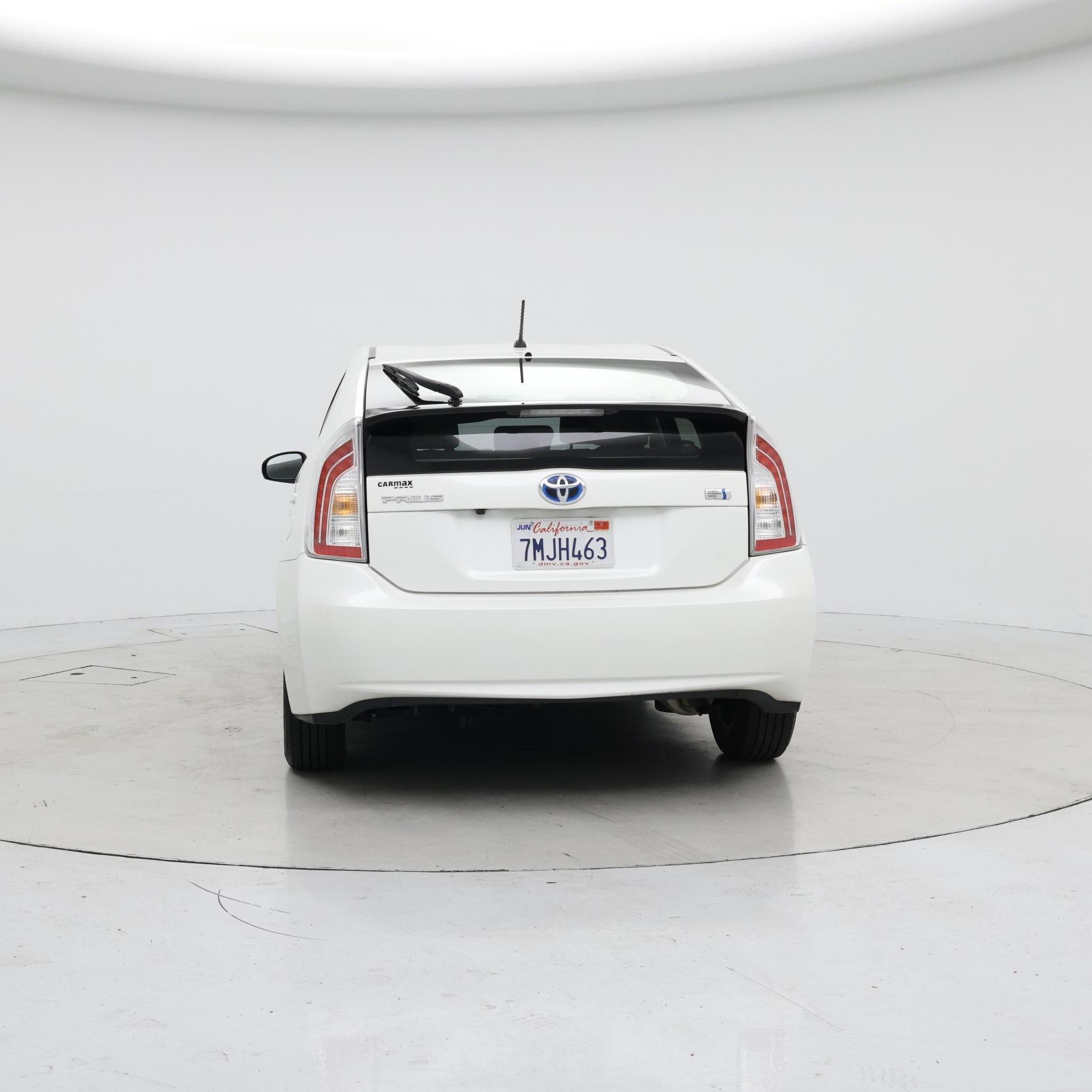 Thumbnail: 2015 Toyota Prius - 6