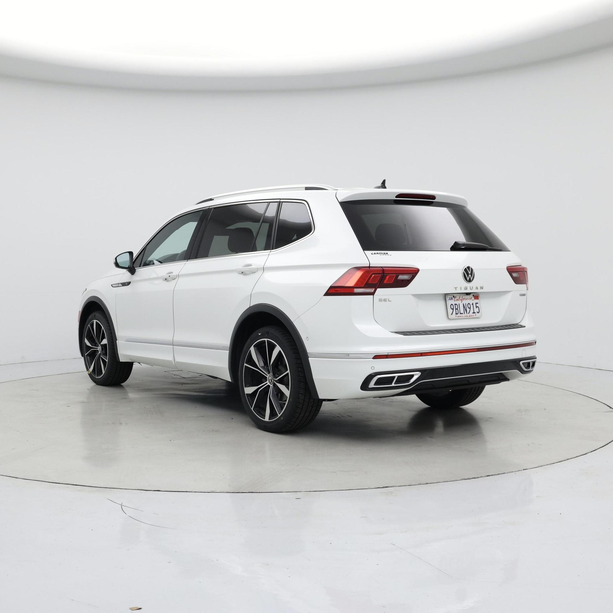 Thumbnail: 2022 Volkswagen Tiguan - 2