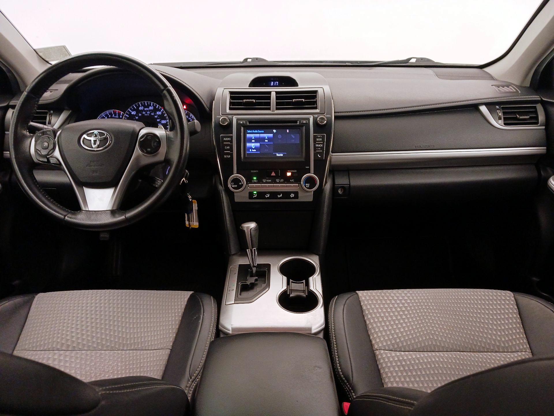 Thumbnail: 2014 Toyota Camry - 9