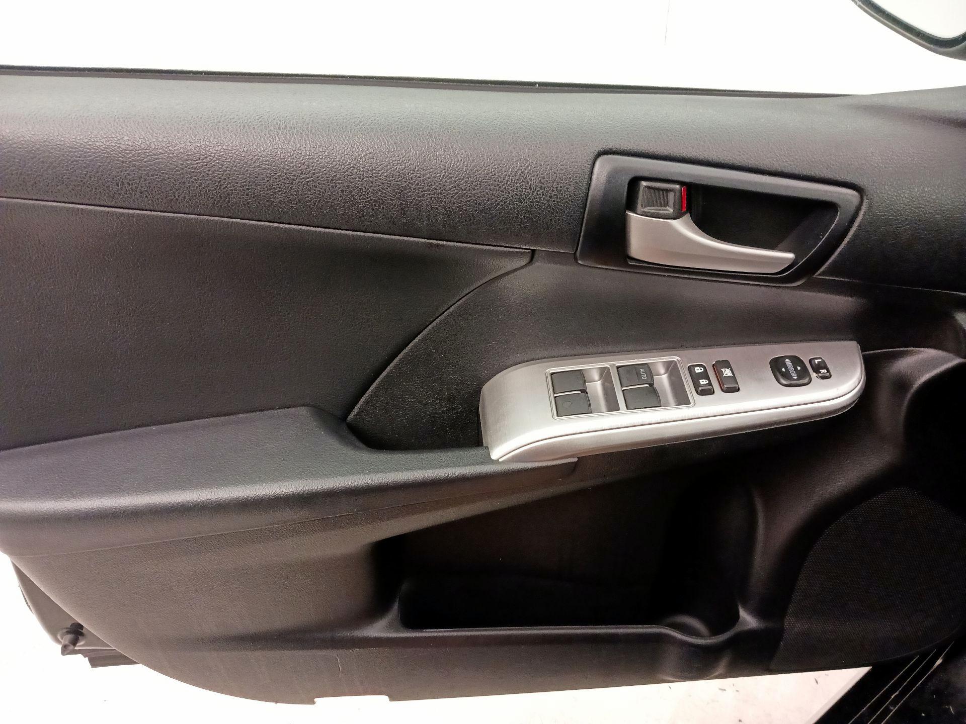 Thumbnail: 2014 Toyota Camry - 12