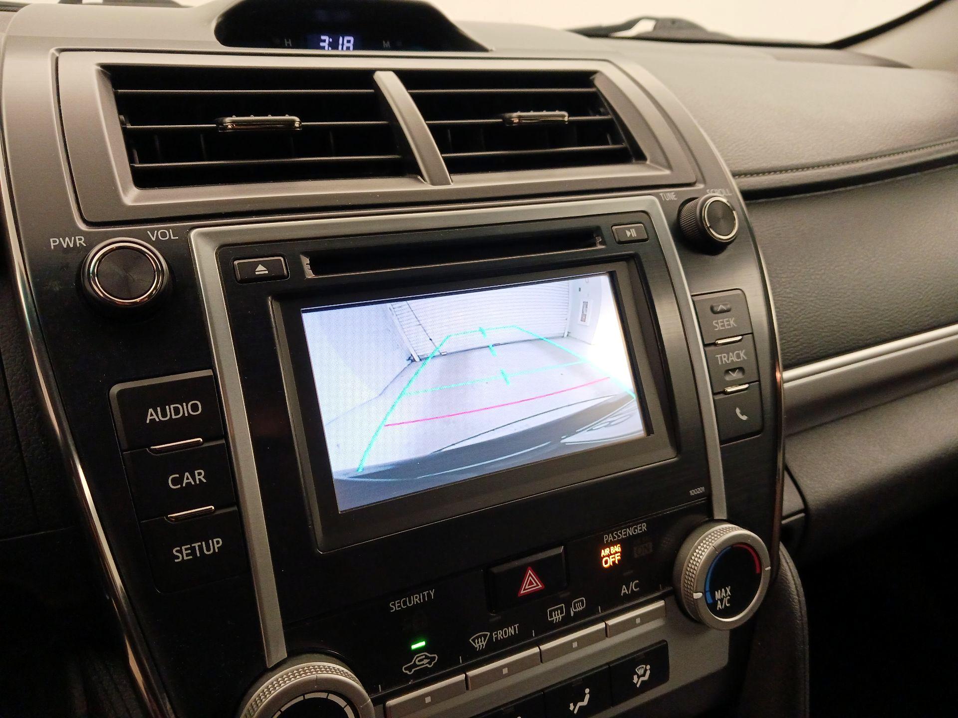 Thumbnail: 2014 Toyota Camry - 14