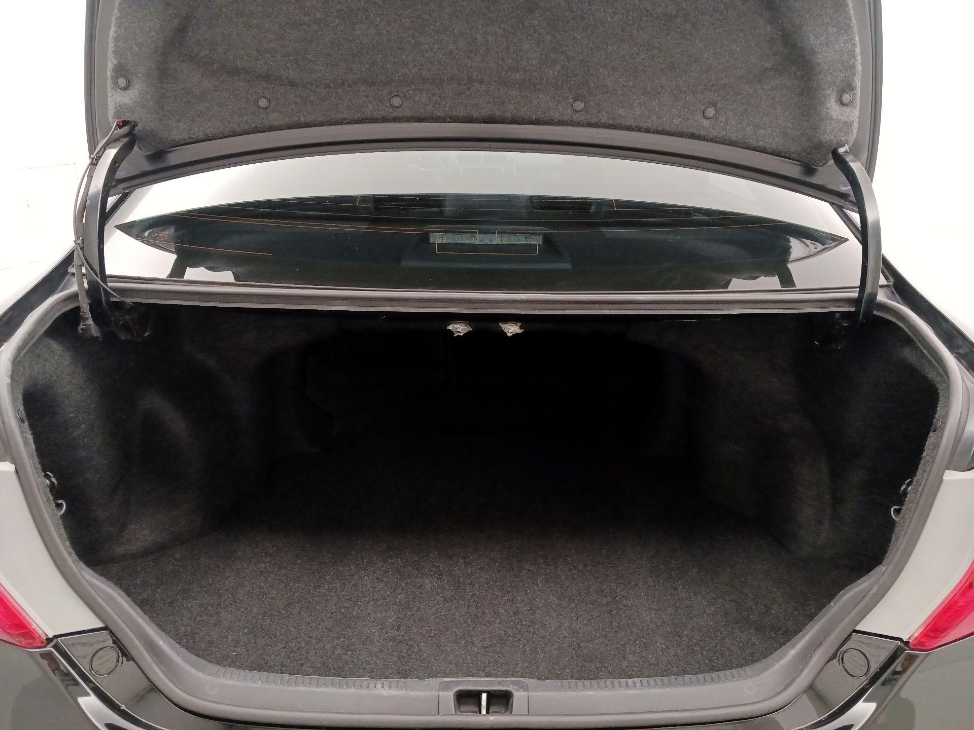 Thumbnail: 2014 Toyota Camry - 20