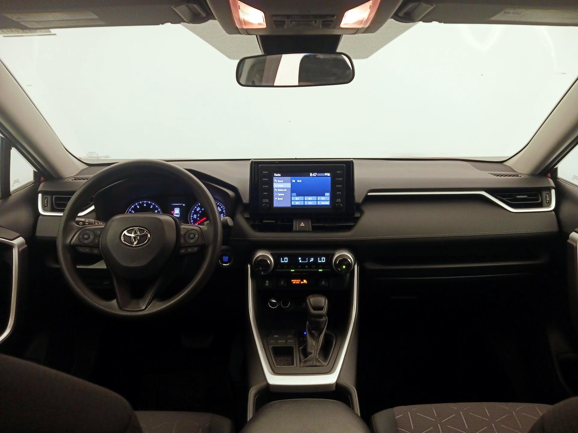 Thumbnail: 2019 Toyota RAV4 - 9