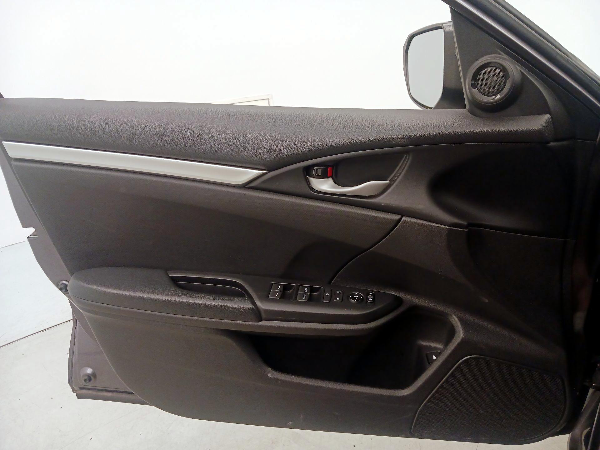 Thumbnail: 2019 Honda Civic - 12