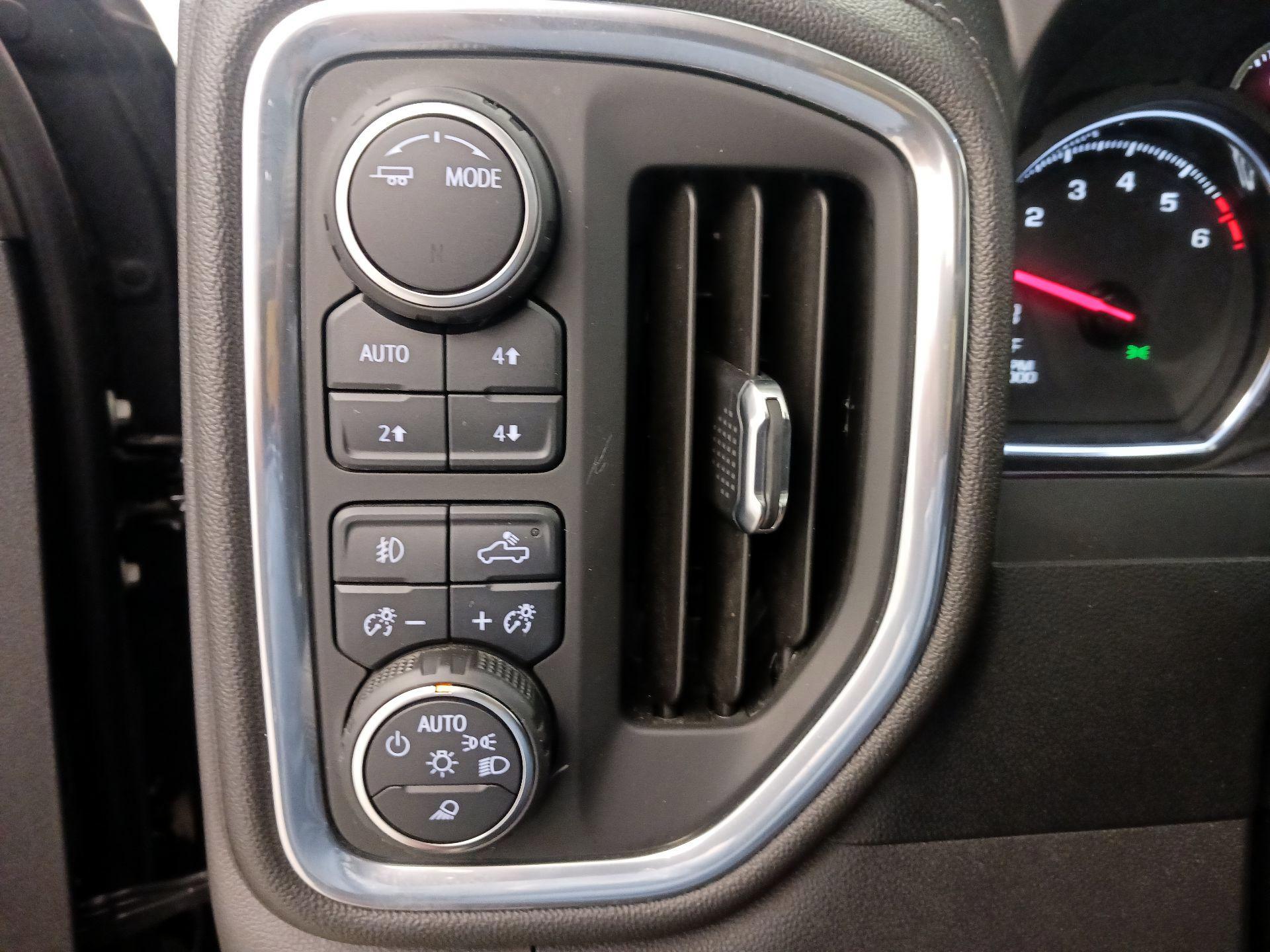 Thumbnail: 2021 Chevrolet Silverado 1500 - 13