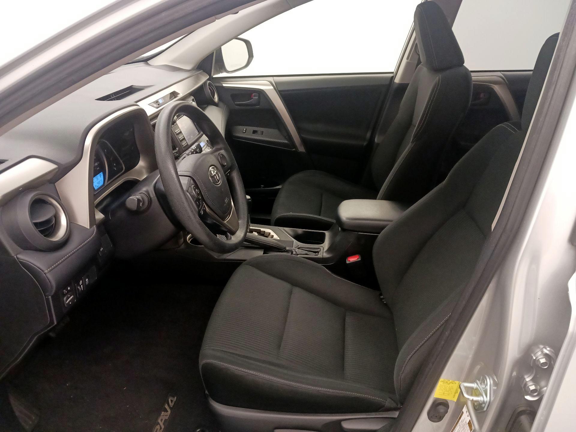 Thumbnail: 2013 Toyota RAV4 - 11