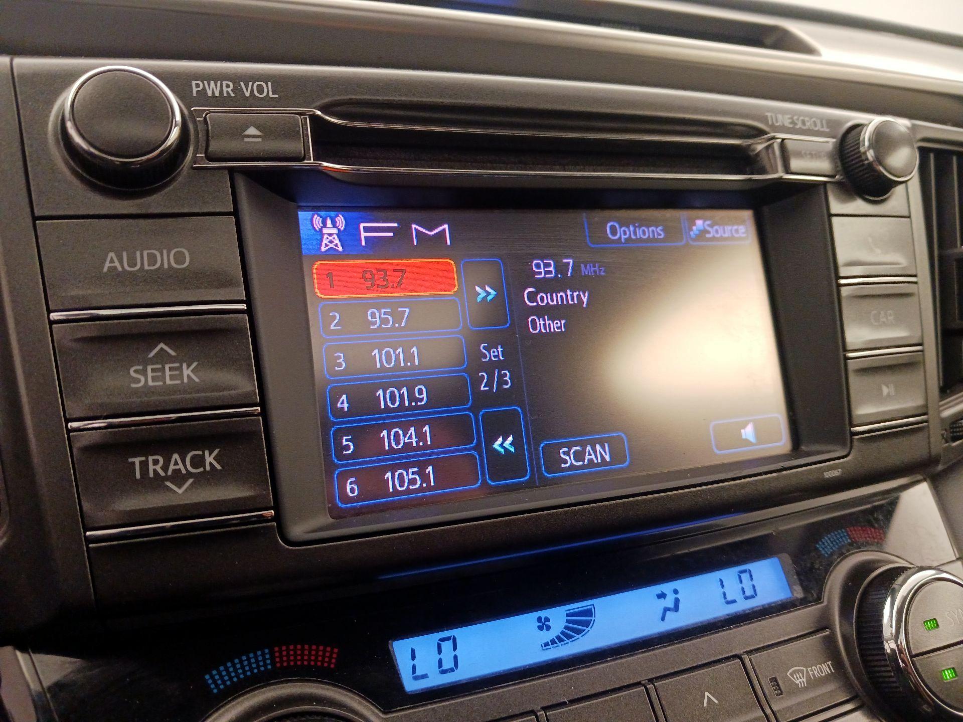Thumbnail: 2013 Toyota RAV4 - 15