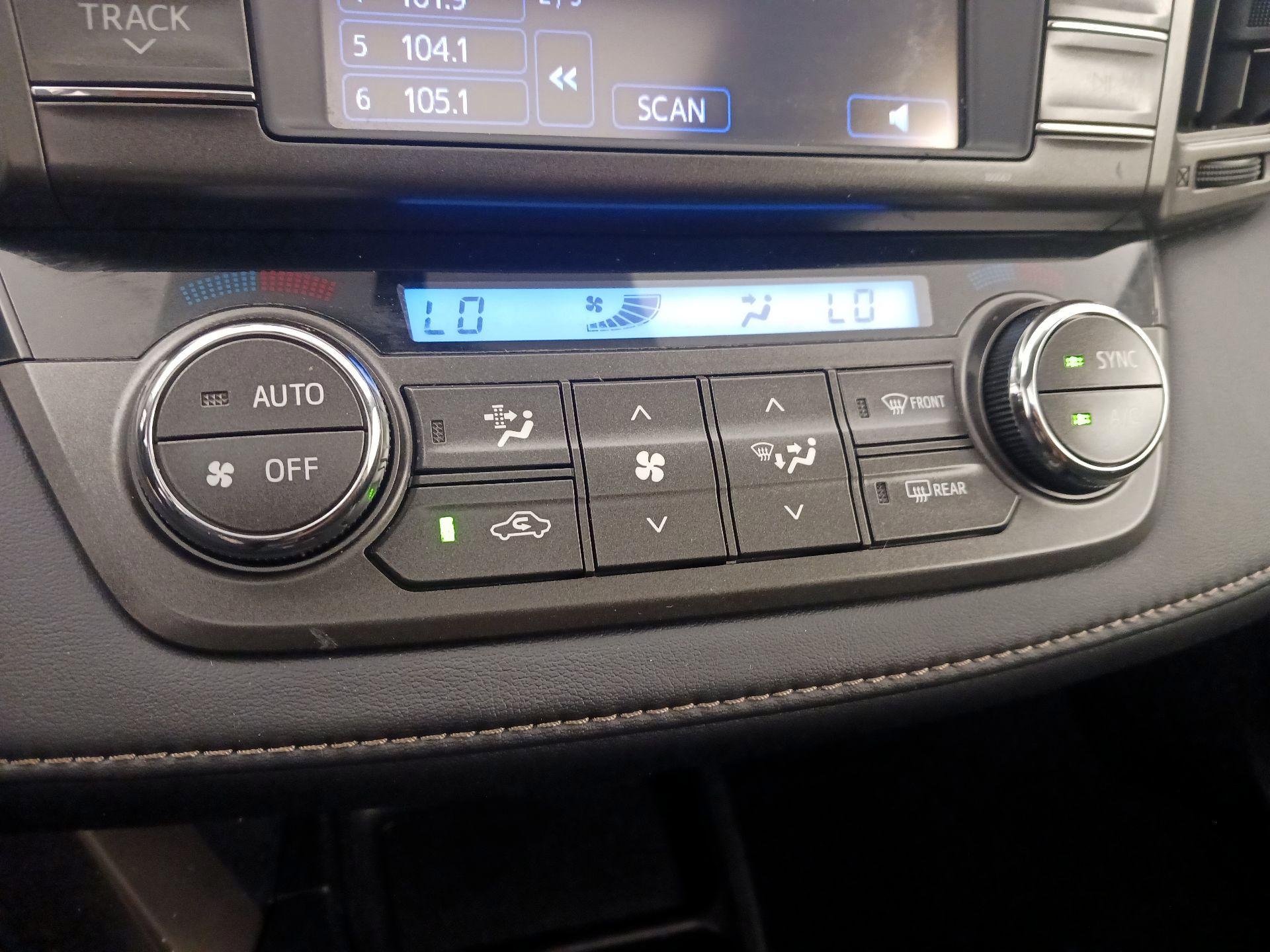 Thumbnail: 2013 Toyota RAV4 - 16