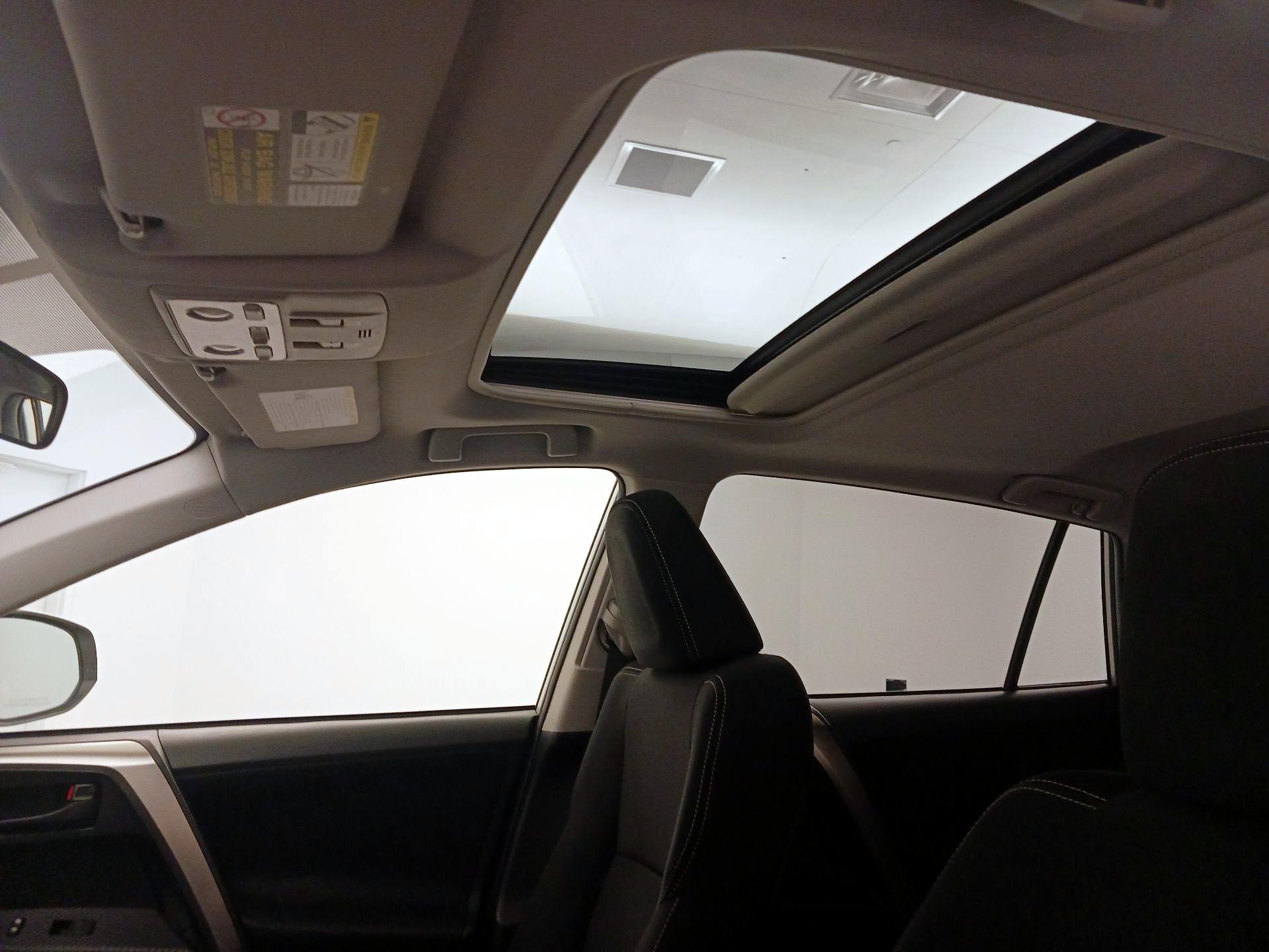 Thumbnail: 2013 Toyota RAV4 - 19