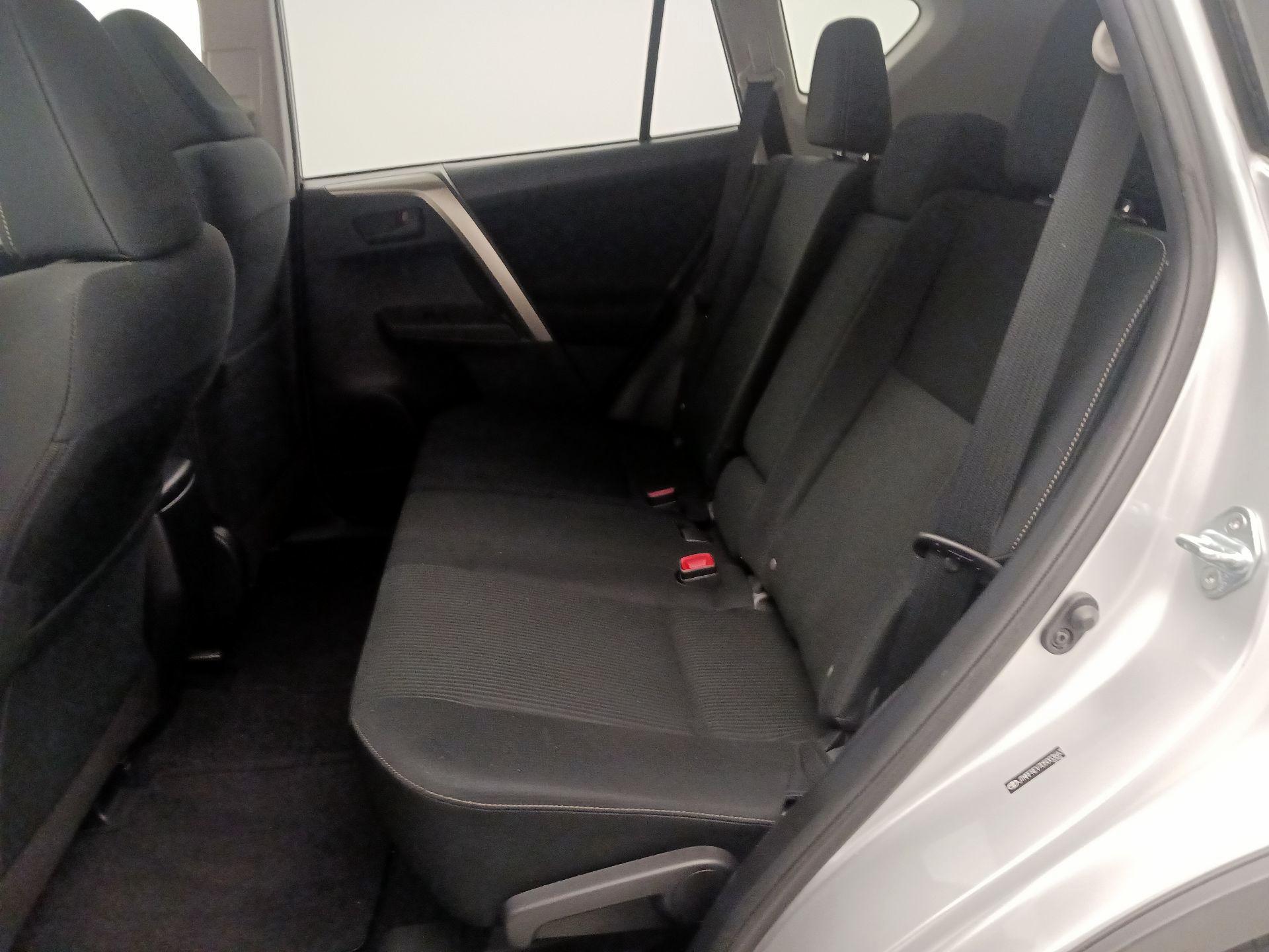 Thumbnail: 2013 Toyota RAV4 - 20