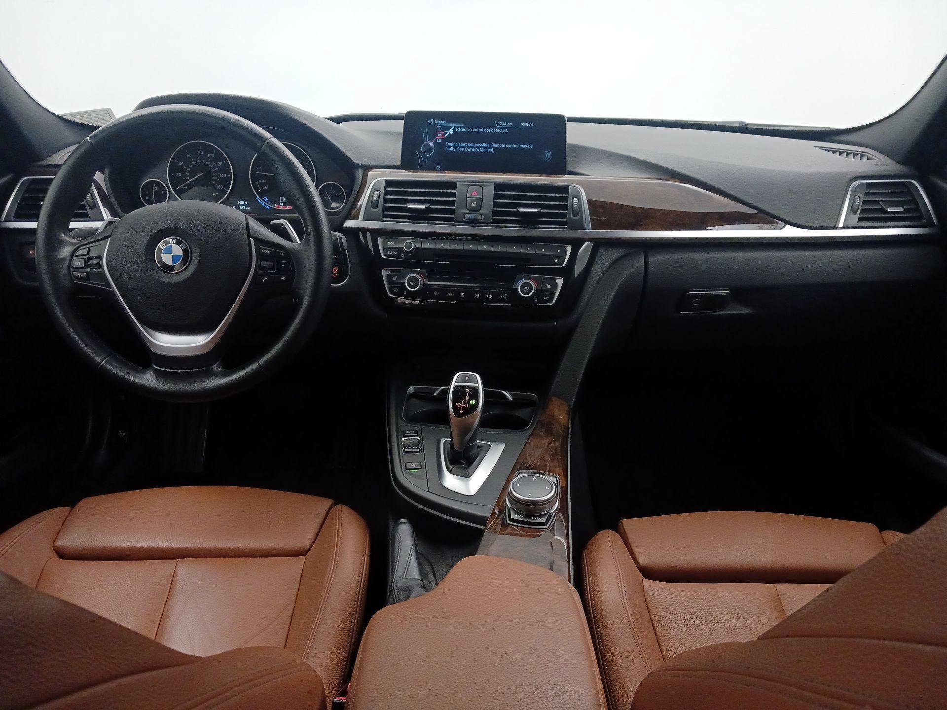 Thumbnail: 2016 BMW 3 Series - 9