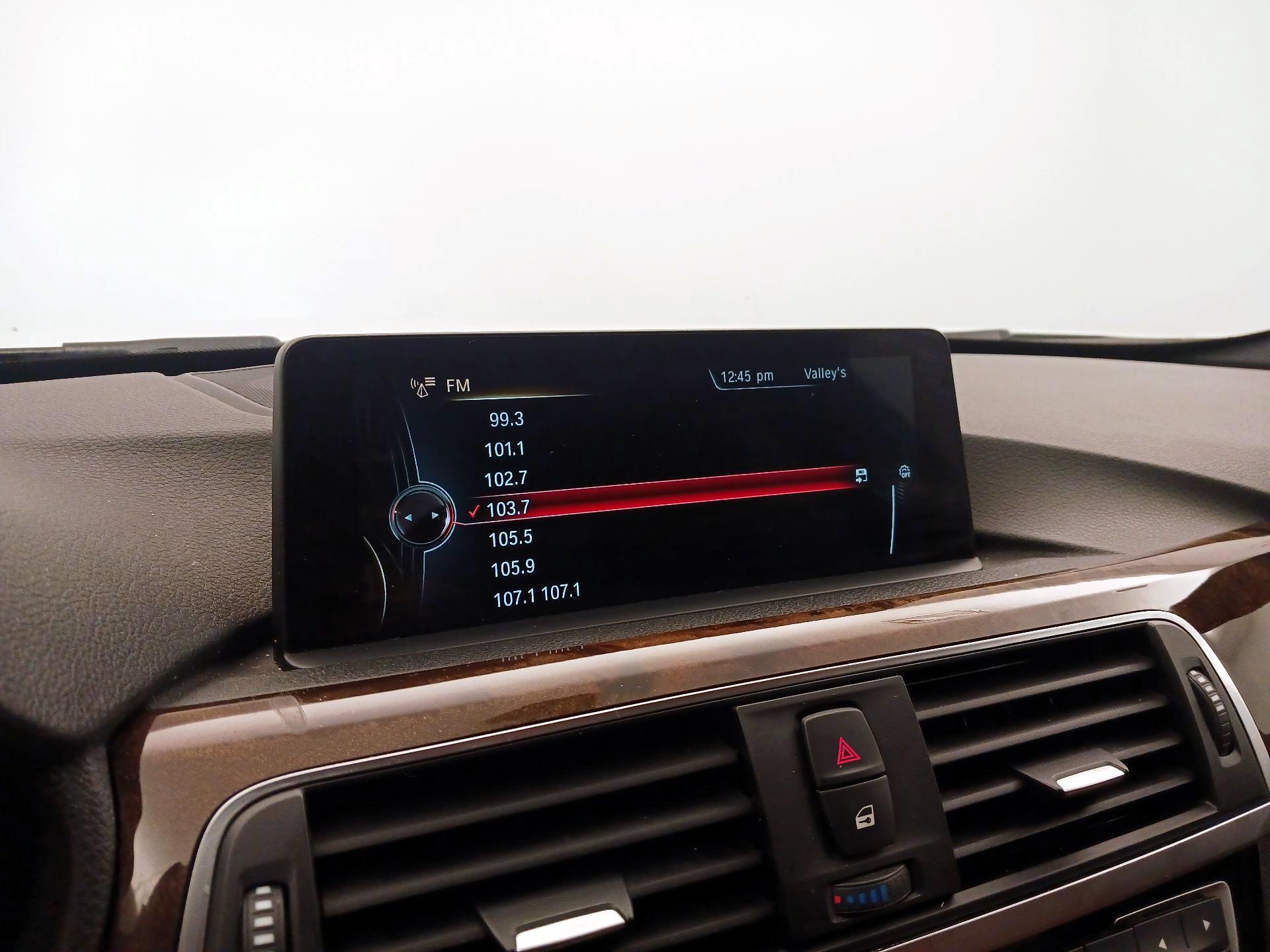 Thumbnail: 2016 BMW 3 Series - 16