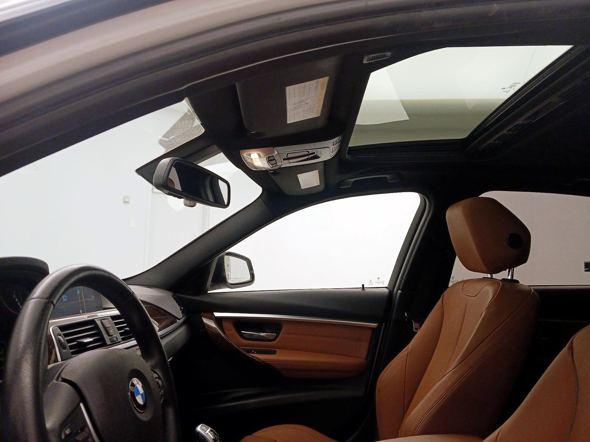 Thumbnail: 2016 BMW 3 Series - 19