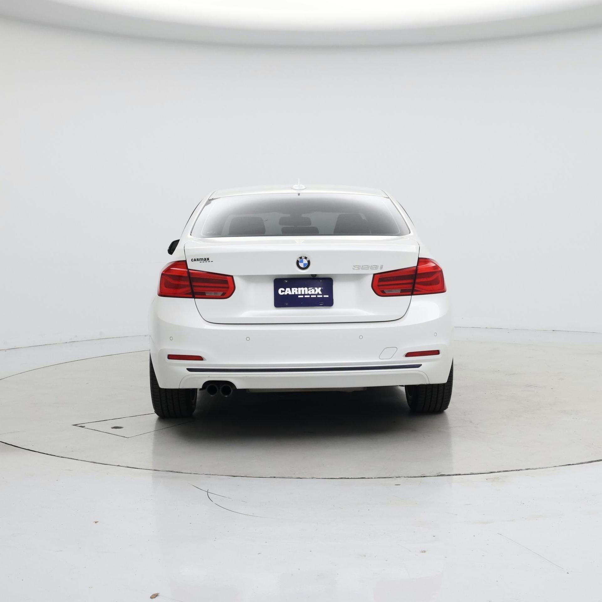 Thumbnail: 2016 BMW 3 Series - 6