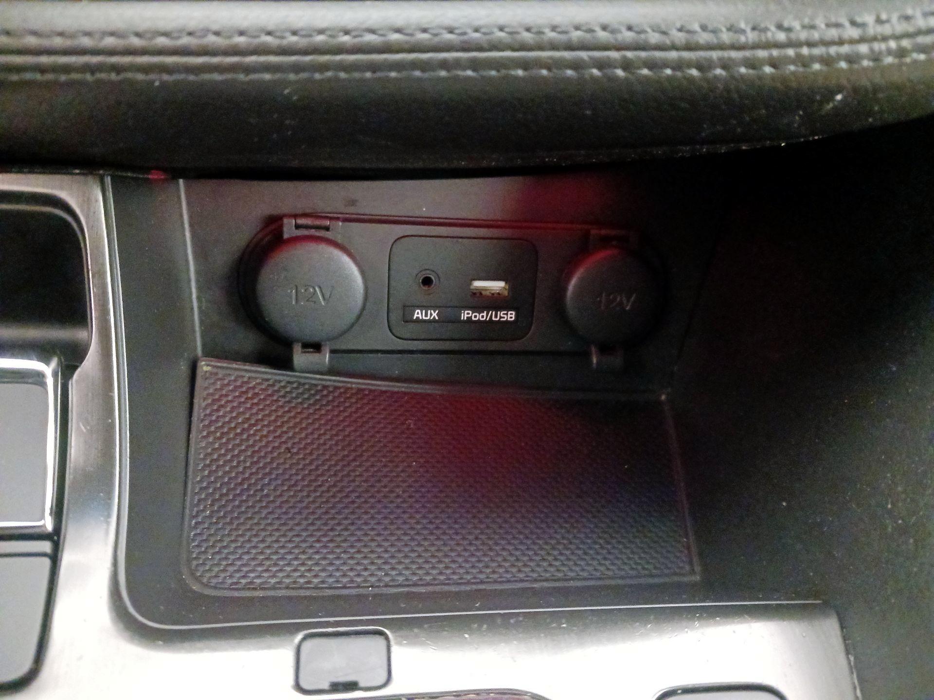 Thumbnail: 2015 Kia Optima - 19
