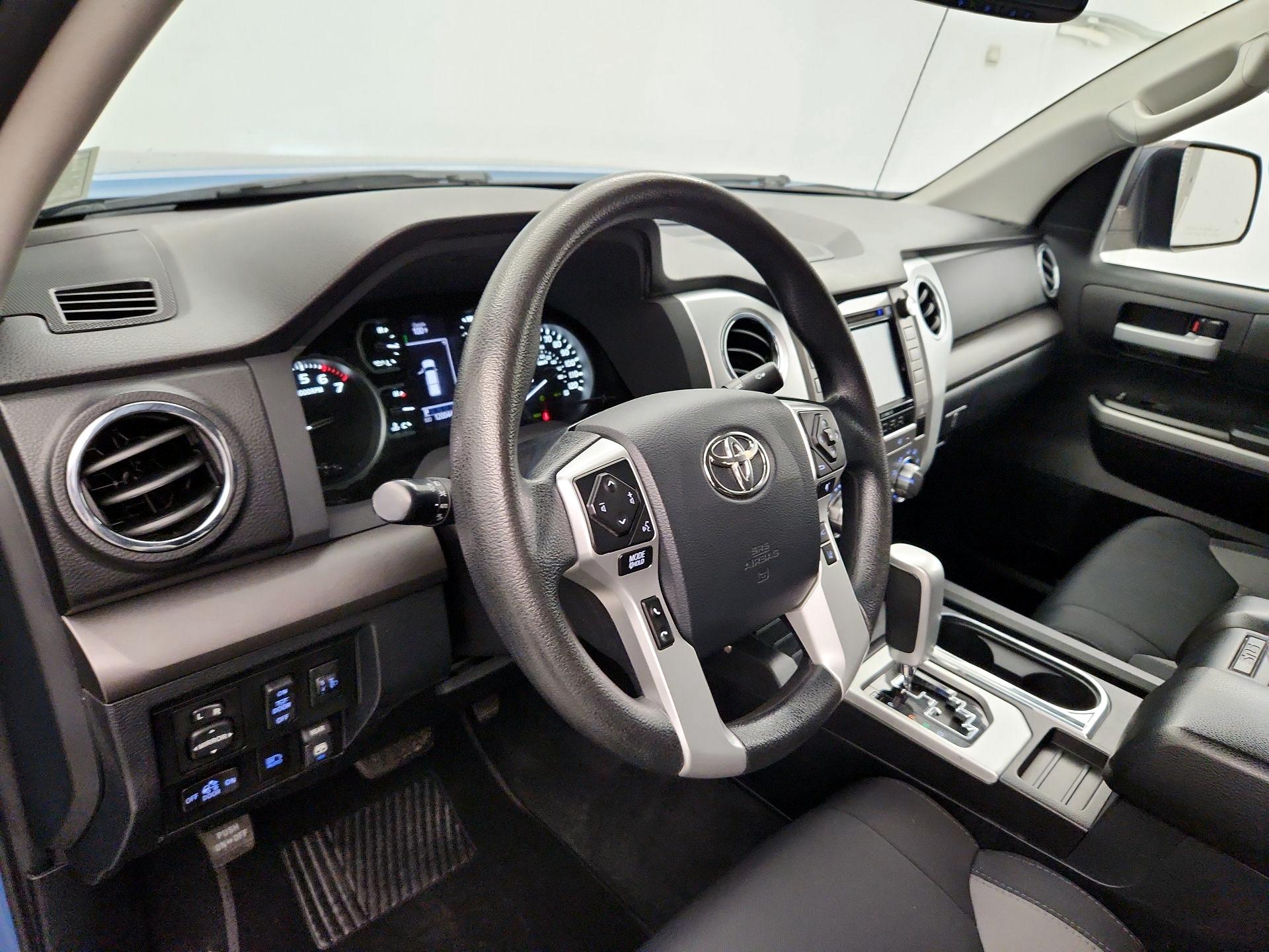 Thumbnail: 2019 Toyota Tundra - 9