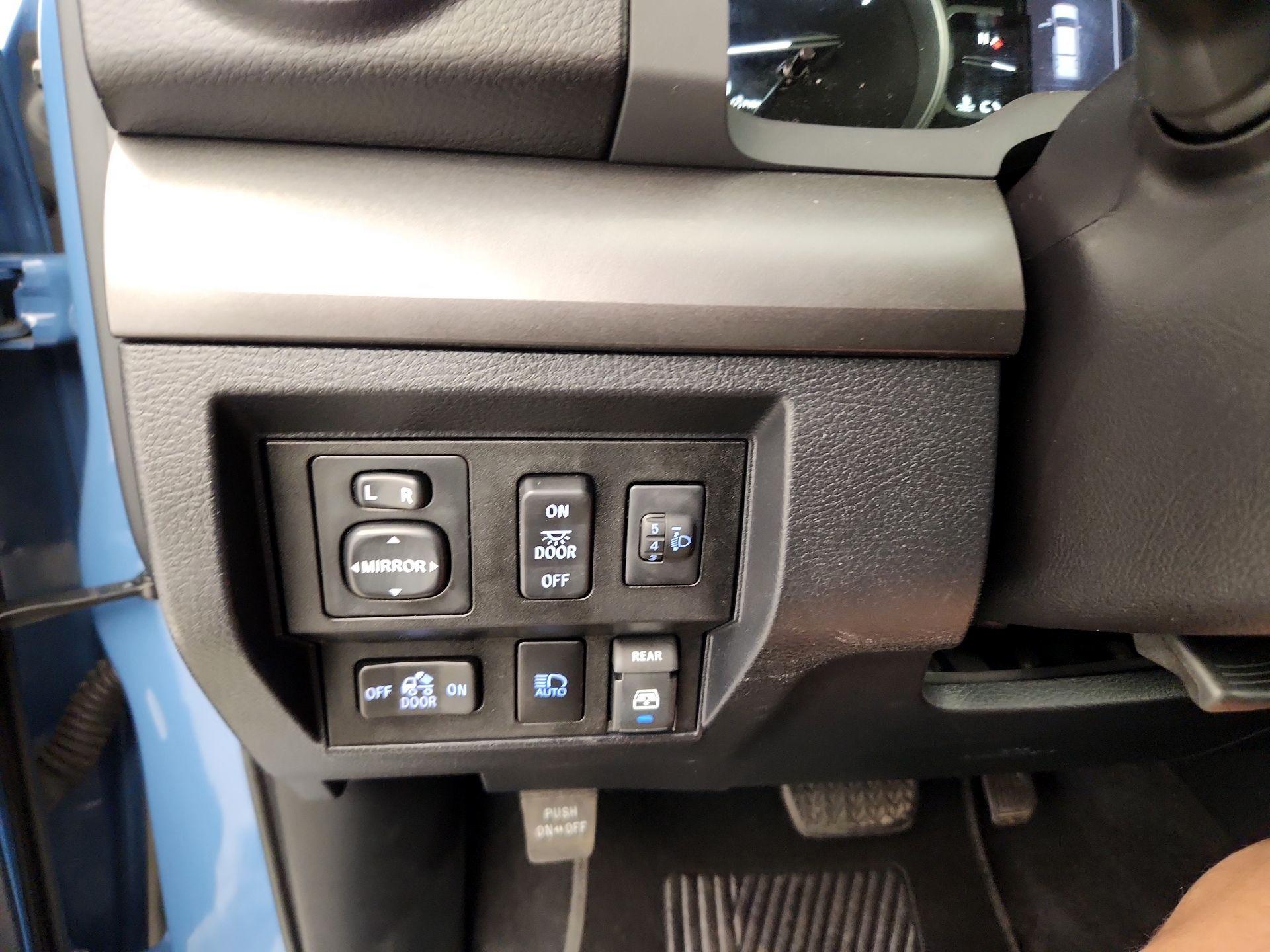 Thumbnail: 2019 Toyota Tundra - 13