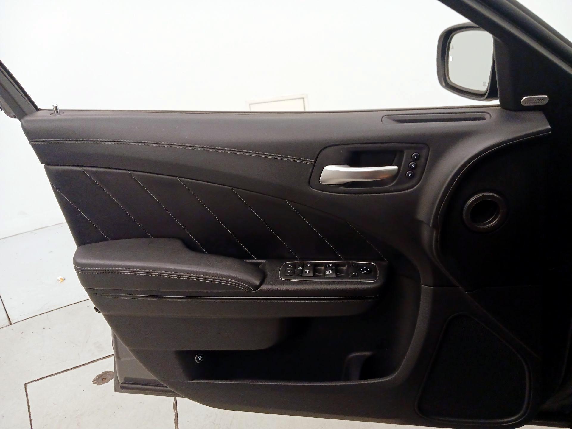Thumbnail: 2019 Dodge Charger - 12