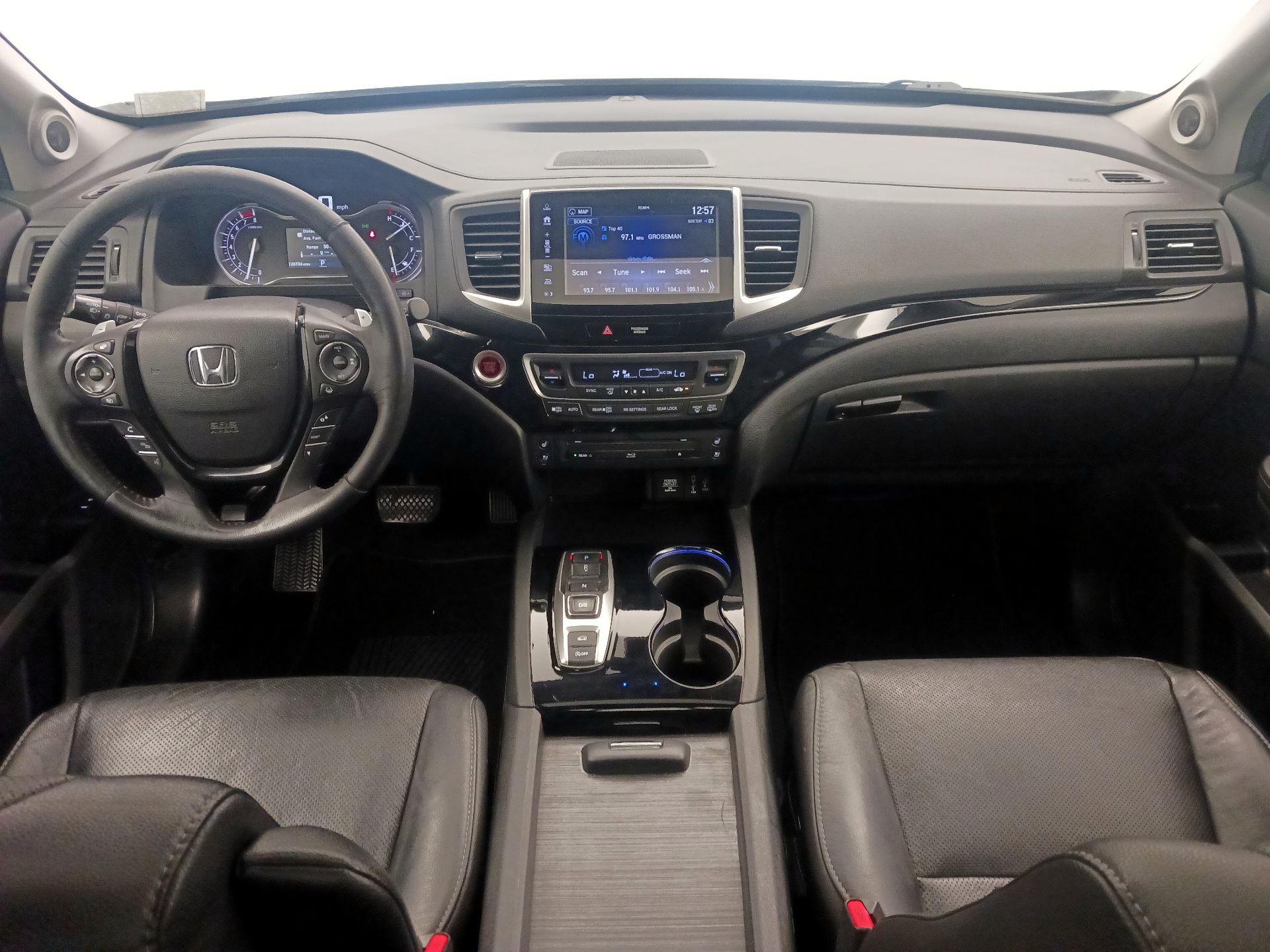 Thumbnail: 2017 Honda Pilot - 9