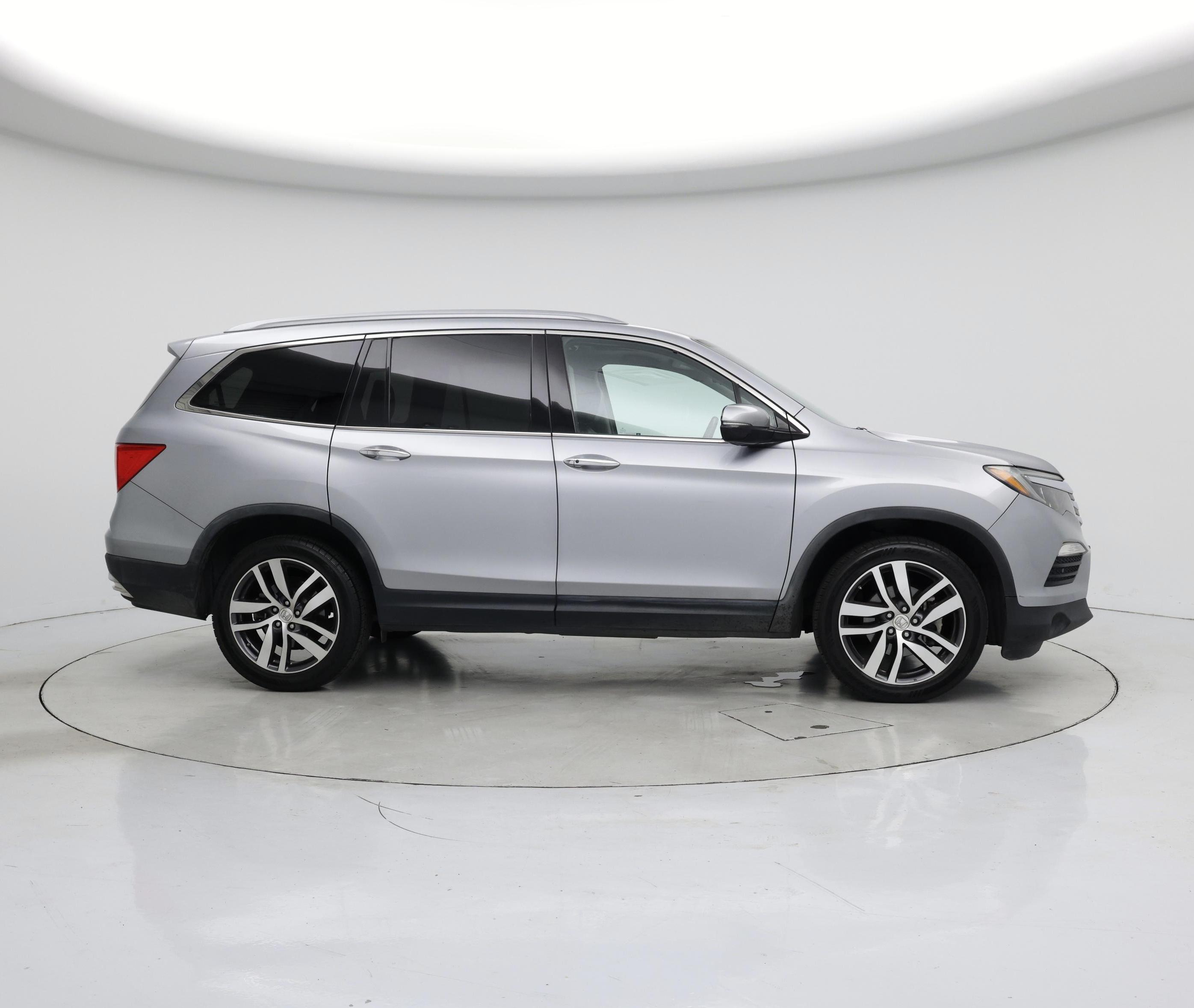 Thumbnail: 2017 Honda Pilot - 7
