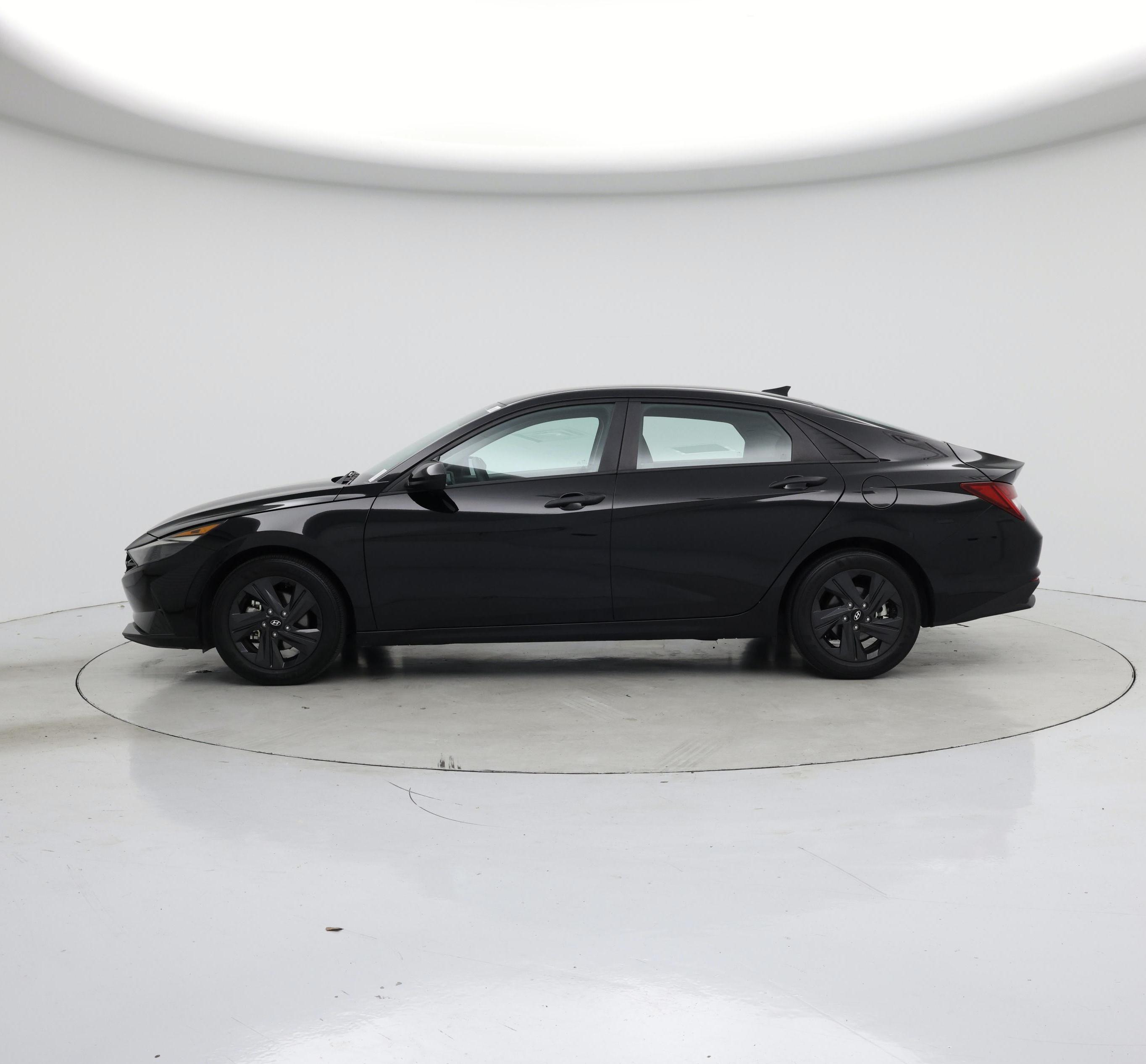 Thumbnail: 2021 Hyundai Elantra - 3