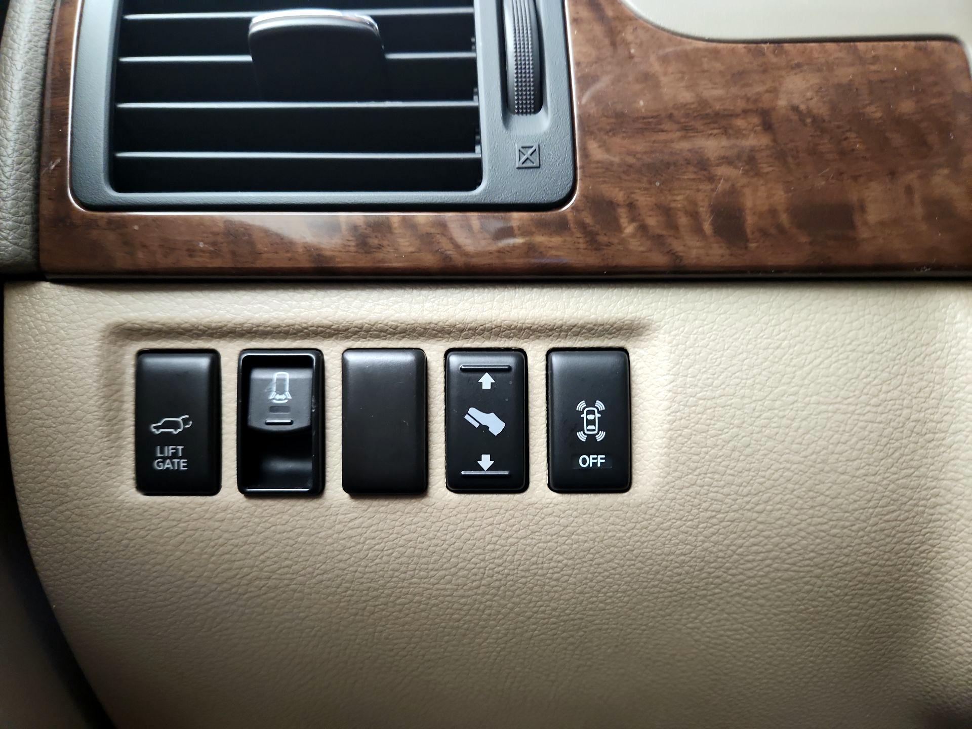 Thumbnail: 2014 Nissan Armada - 13