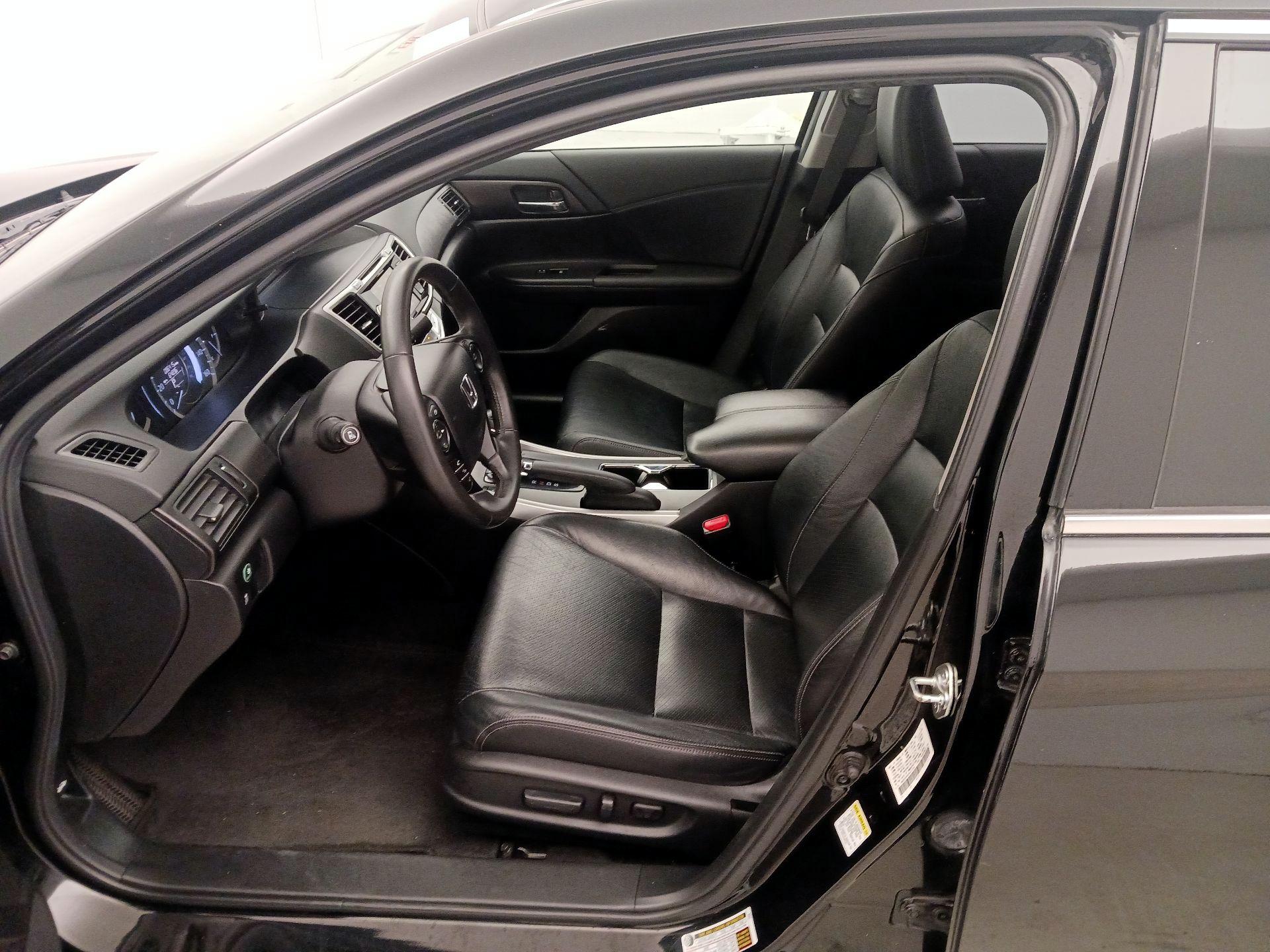 Thumbnail: 2015 Honda Accord - 11