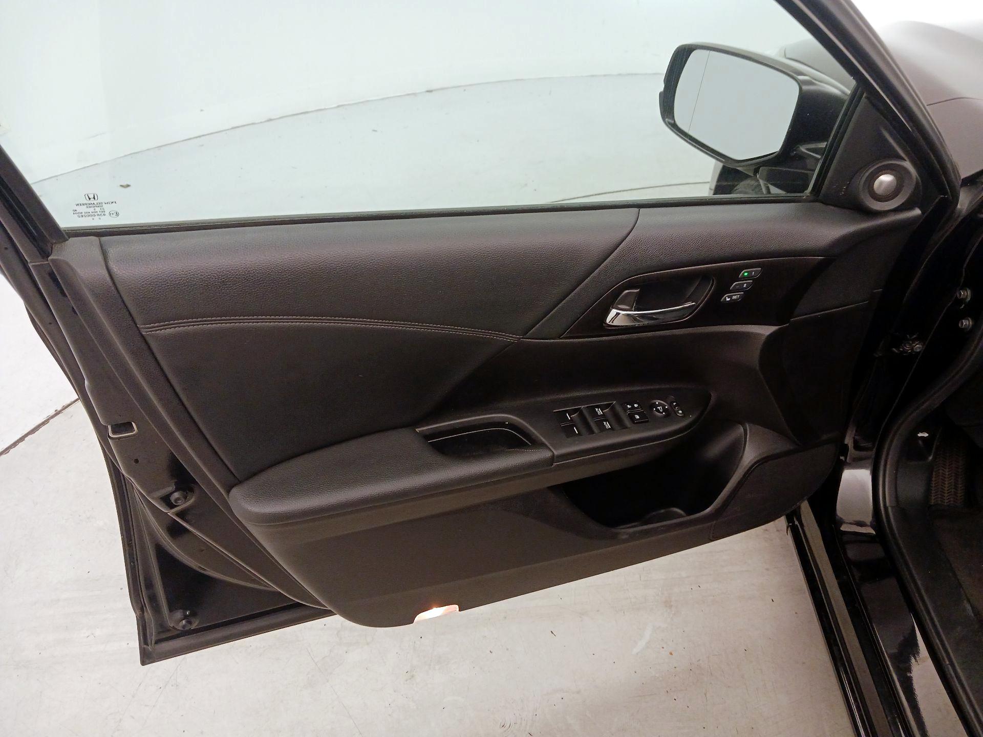 Thumbnail: 2015 Honda Accord - 12