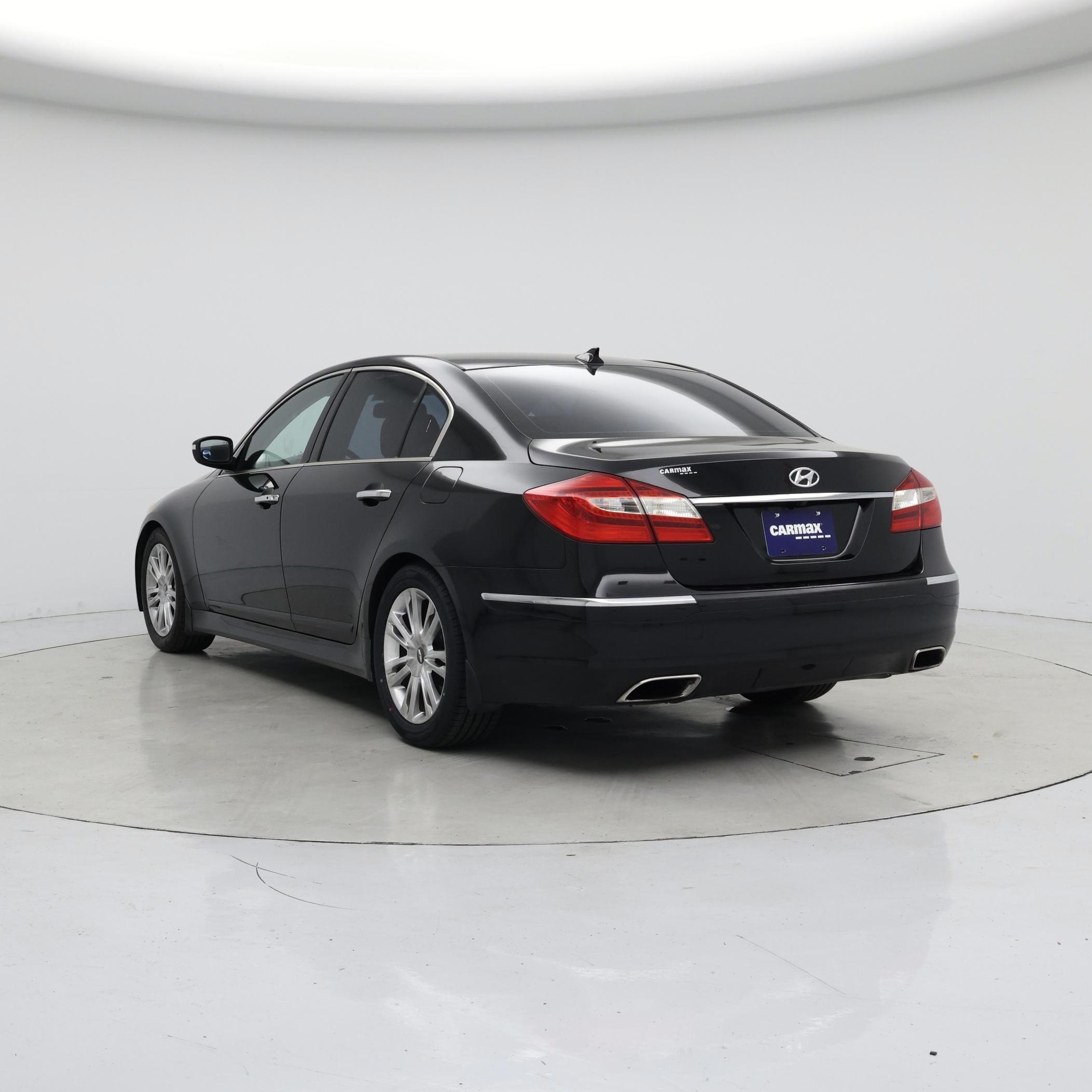 Thumbnail: 2014 Hyundai Genesis - 2