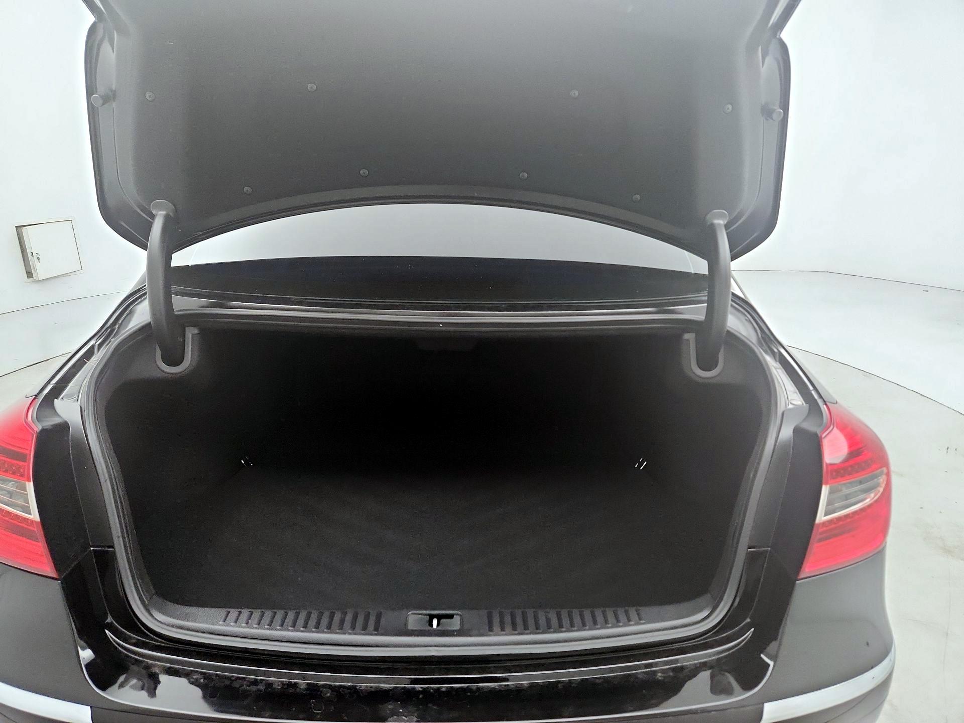Thumbnail: 2014 Hyundai Genesis - 20