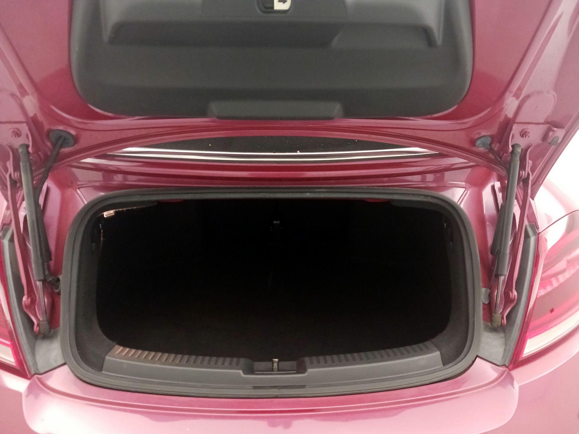 Thumbnail: 2017 Volkswagen Beetle - 19